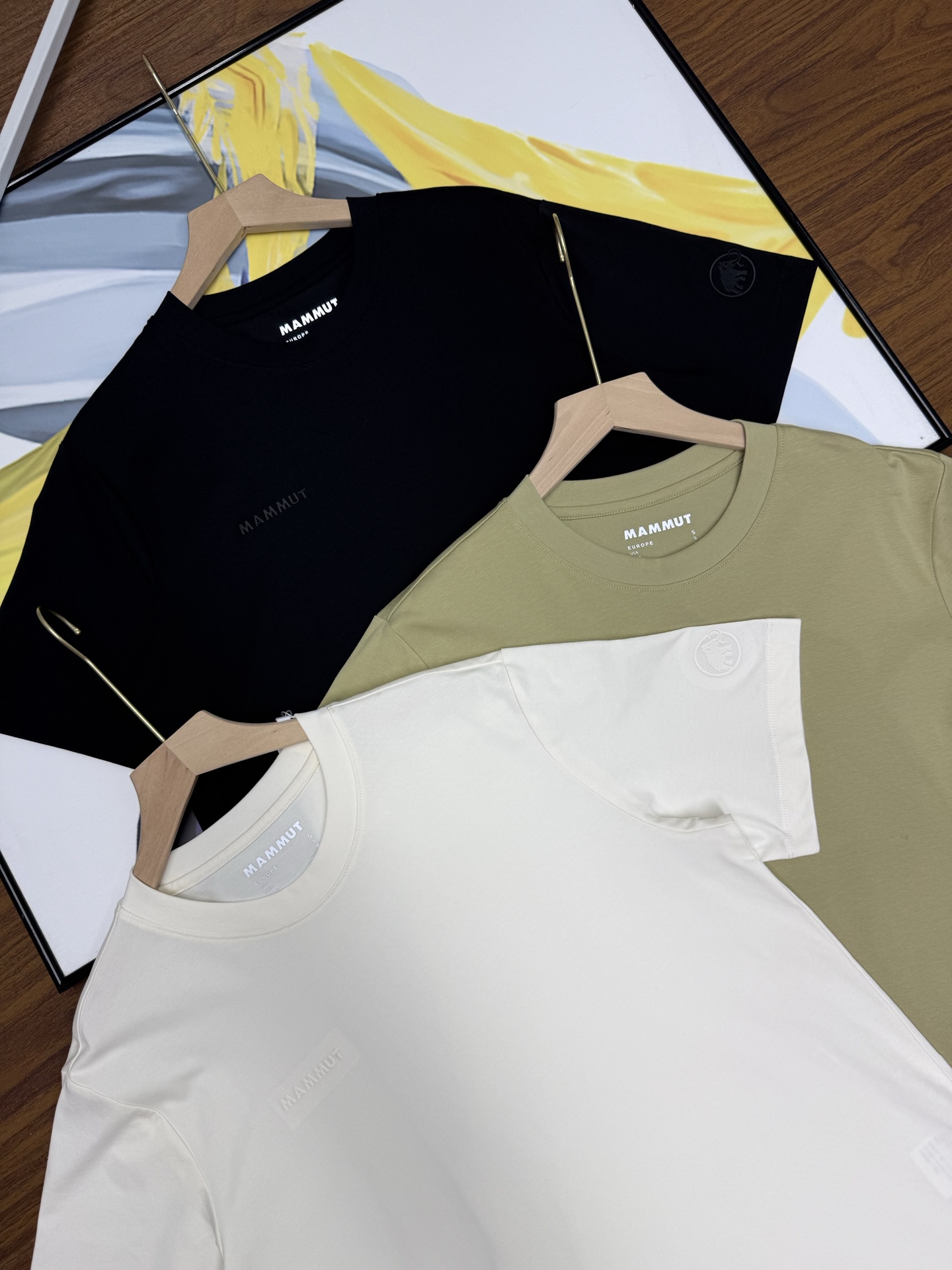 Alternative view of T-Shirt 08418