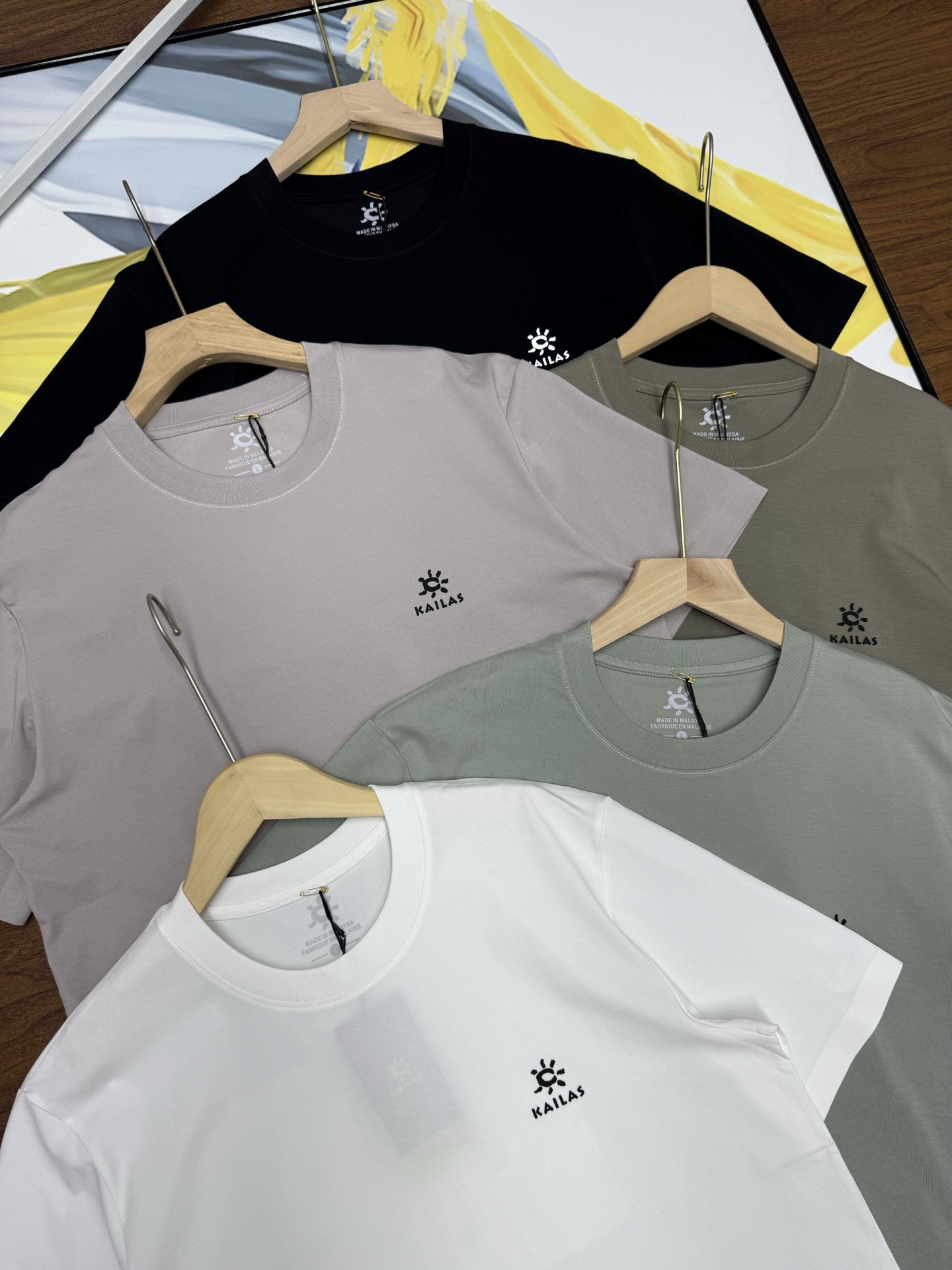Alternative view of T-Shirt 06827