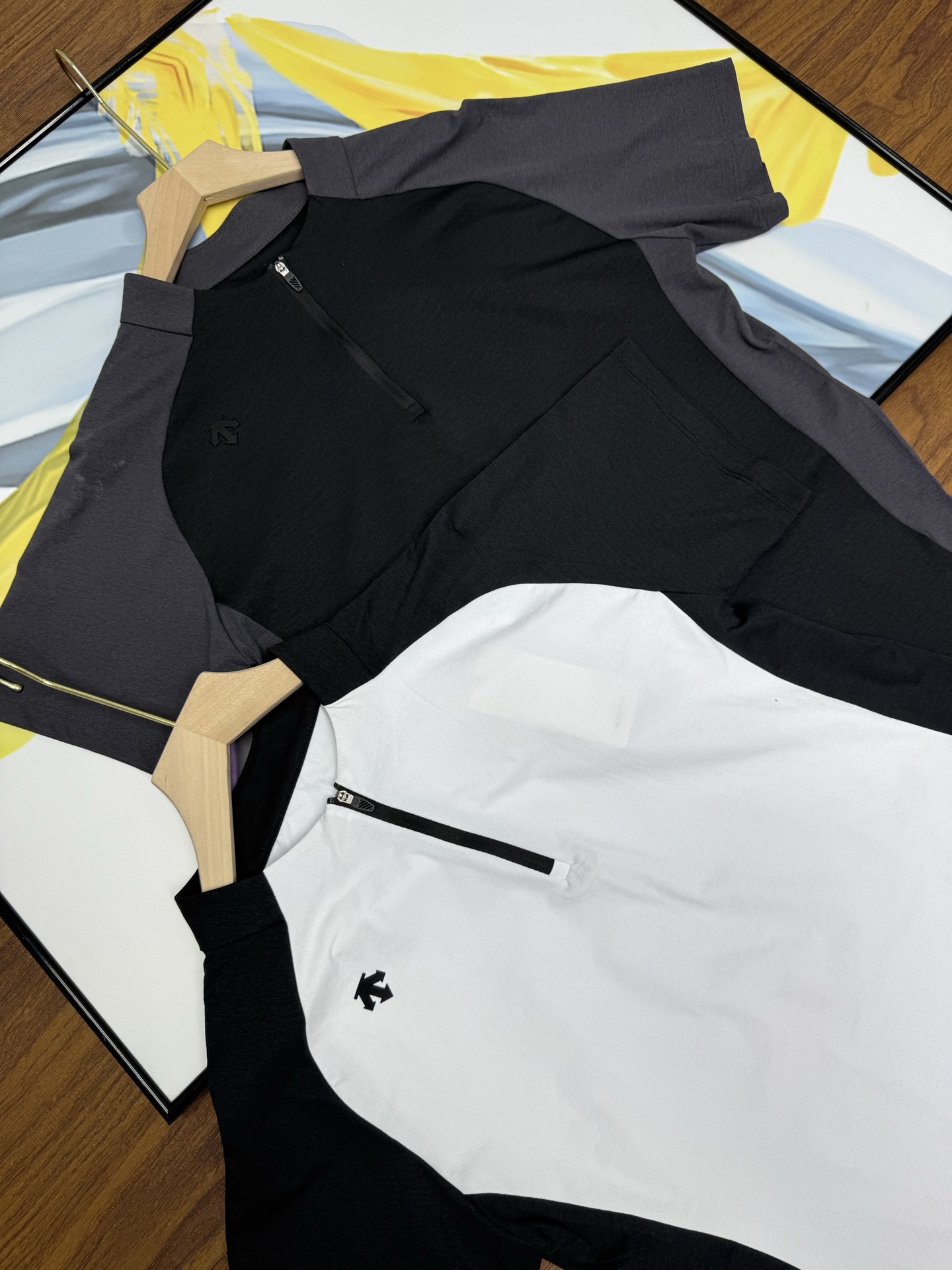 Alternative view of T-Shirt 05705