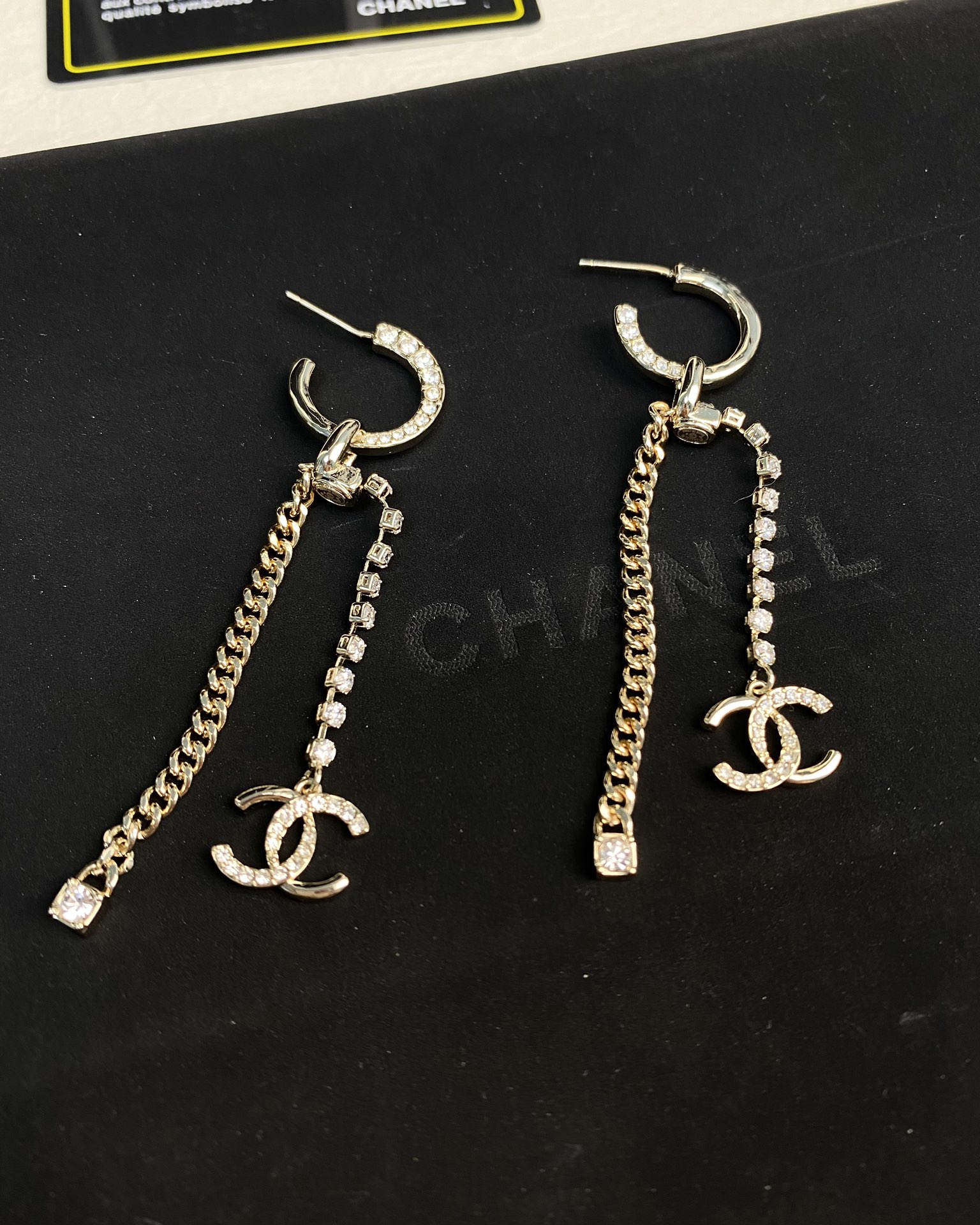 NO:101481,Xiaoxiang new style tassel full diamond chain long style ear hook style earrings, Chanel earrings, chanel, earrings19860909小香新款 流苏满钻 链条长款 耳钩款 耳环,香奈儿耳钉,chanel,earrings,Jewelry