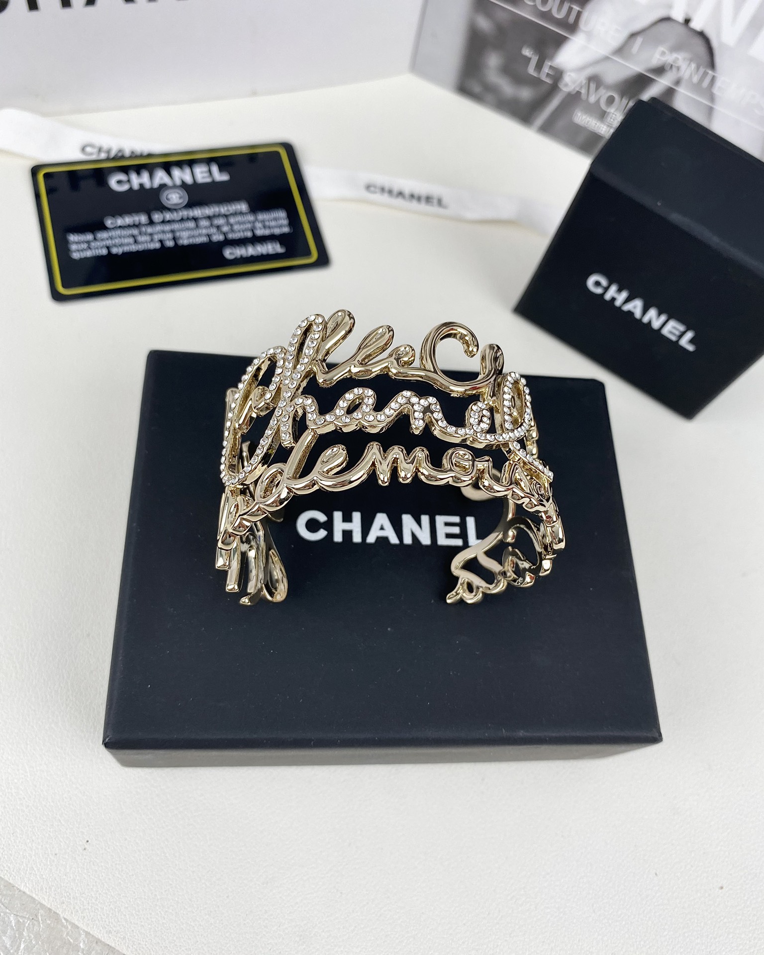 NO:102293,Xiaoxiang new style high-end heavy-glossy letters inlaid with diamonds, open bracelets, Chanel bracelets, chanel, bracelets19860909小香新款 高端重光面字母镶钻 开口手镯,香奈儿手镯,chanel,bracelet,Jewelry