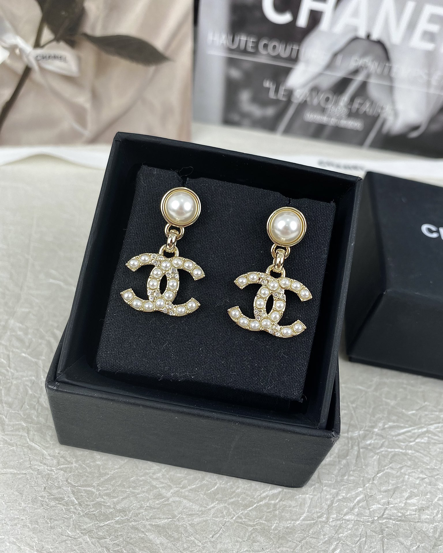 NO:101706,Xiaoxiang new style pearl diamond-set double C pendant earrings, Chanel earrings, chanel, earrings19860909小香新款 珍珠镶钻 双C吊坠耳环,香奈儿耳钉,chanel,earrings,Jewelry