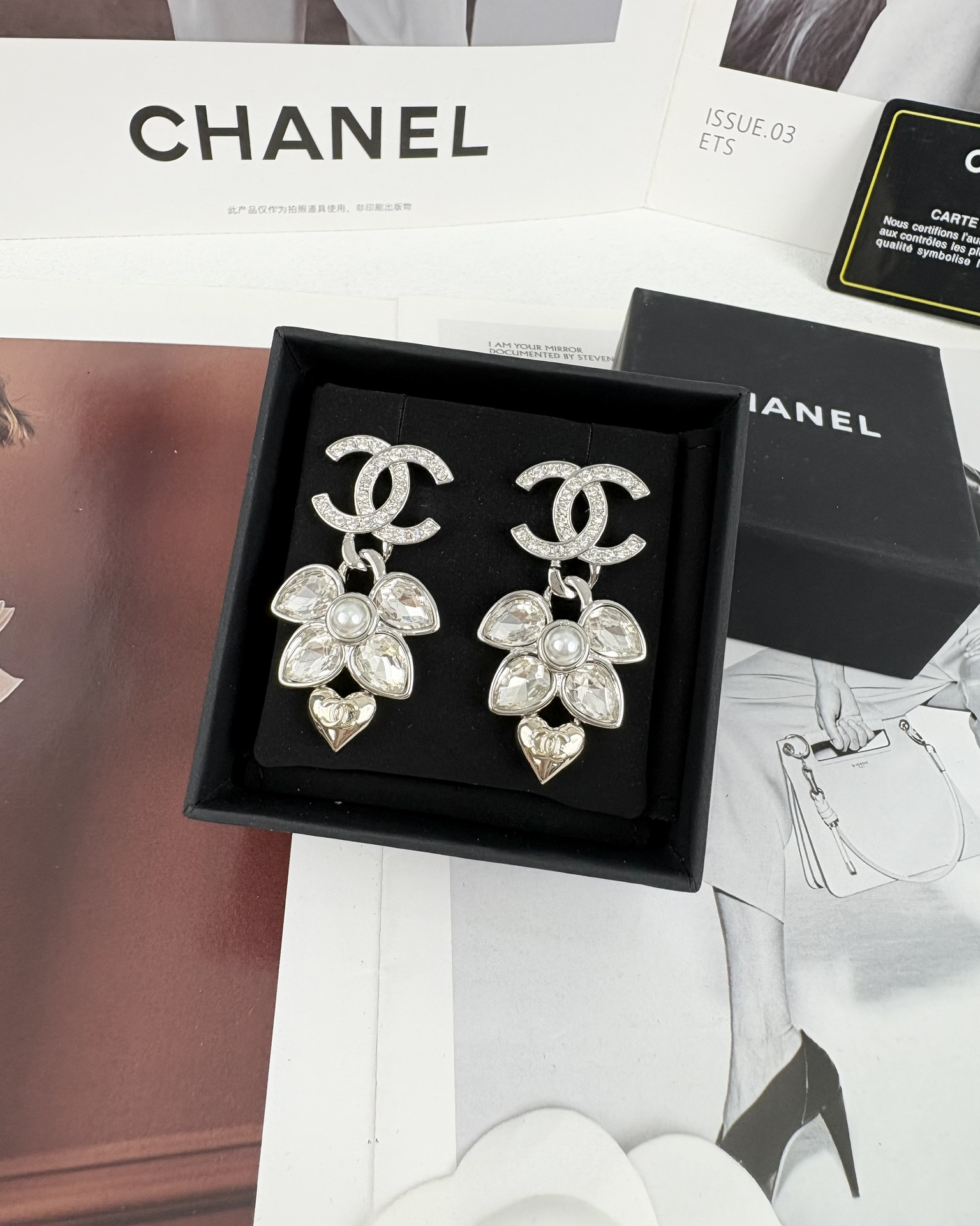 NO:102282,Xiaoxiang new style silver wheat ear diamond light gold heart pendant earrings, Chanel earrings, chanel, earrings19860909小香新款 银色麦穗钻 浅金爱心吊坠耳环,香奈儿耳钉,chanel,earrings,Jewelry