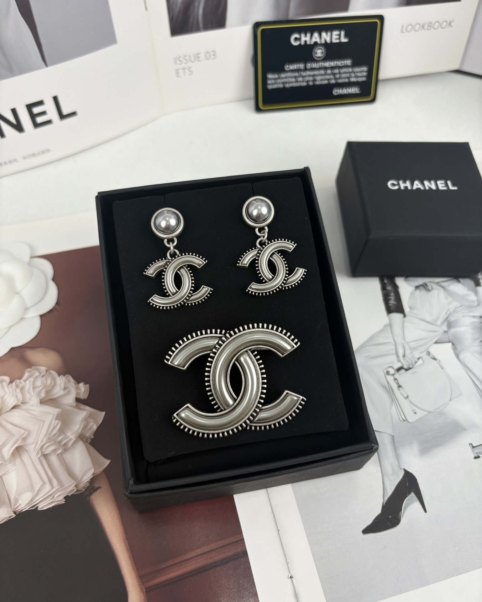 Chanel luxury earrings 5
