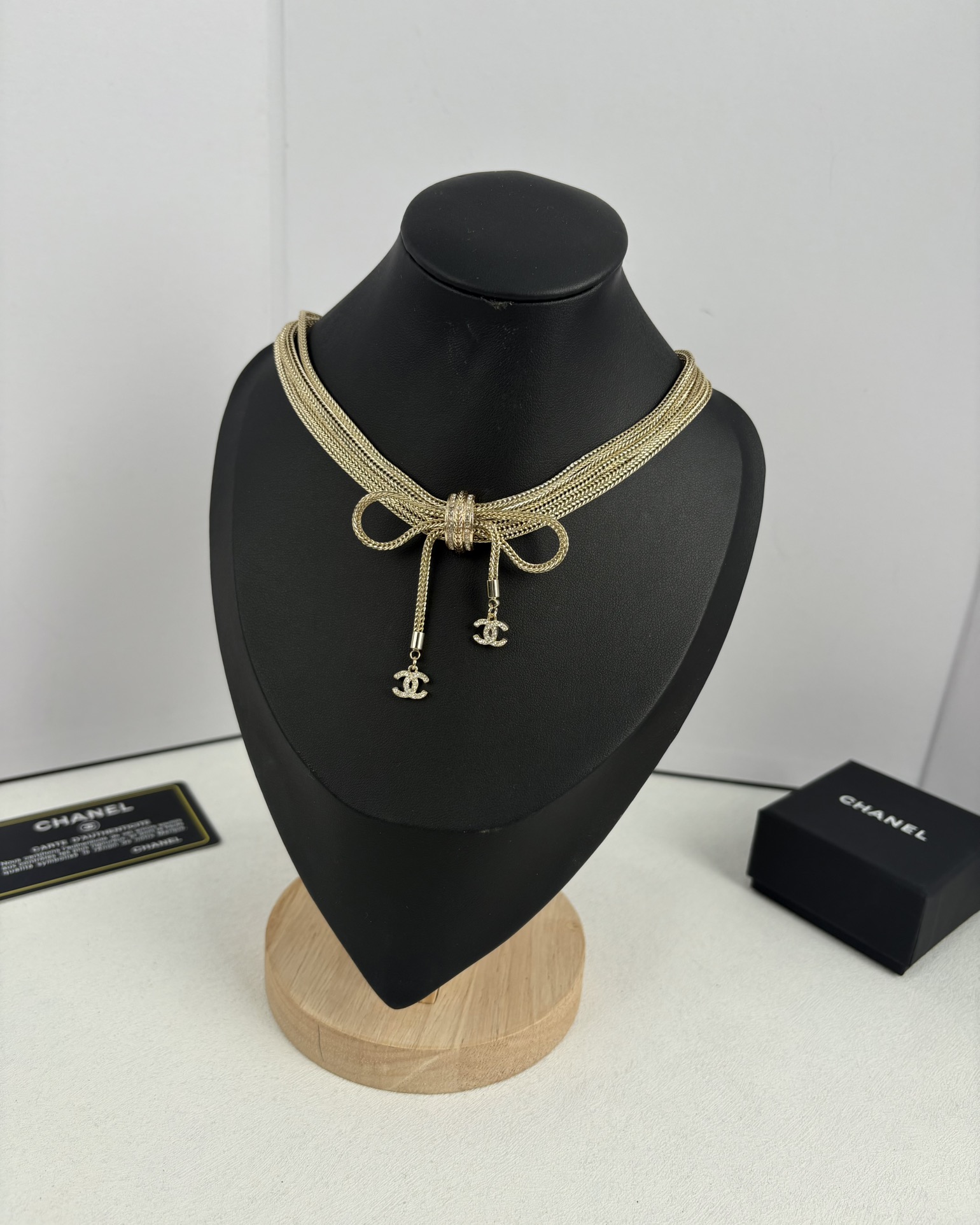 NO:104057,Xiaoxiang new style, heavy industry five-layer chain, bow pendant, necklace, Chanel necklace, chanel, necklace19860909小香新款 重工五层链条 蝴蝶结吊坠 颈链项链,香奈儿项链,chanel,necklace,Jewelry