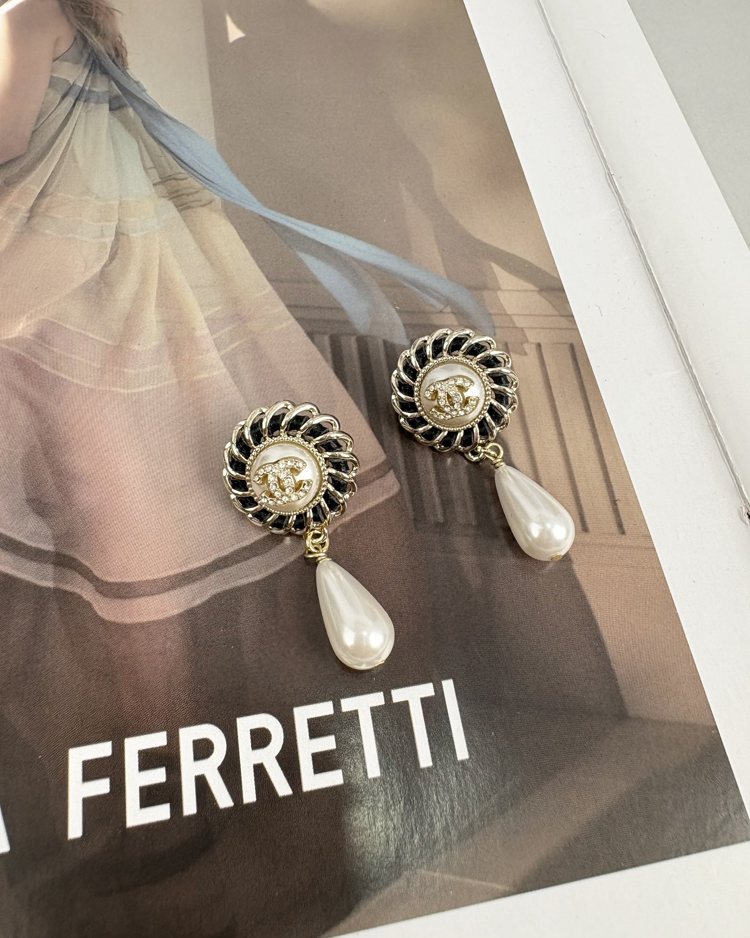 Chanel luxury earrings 2
