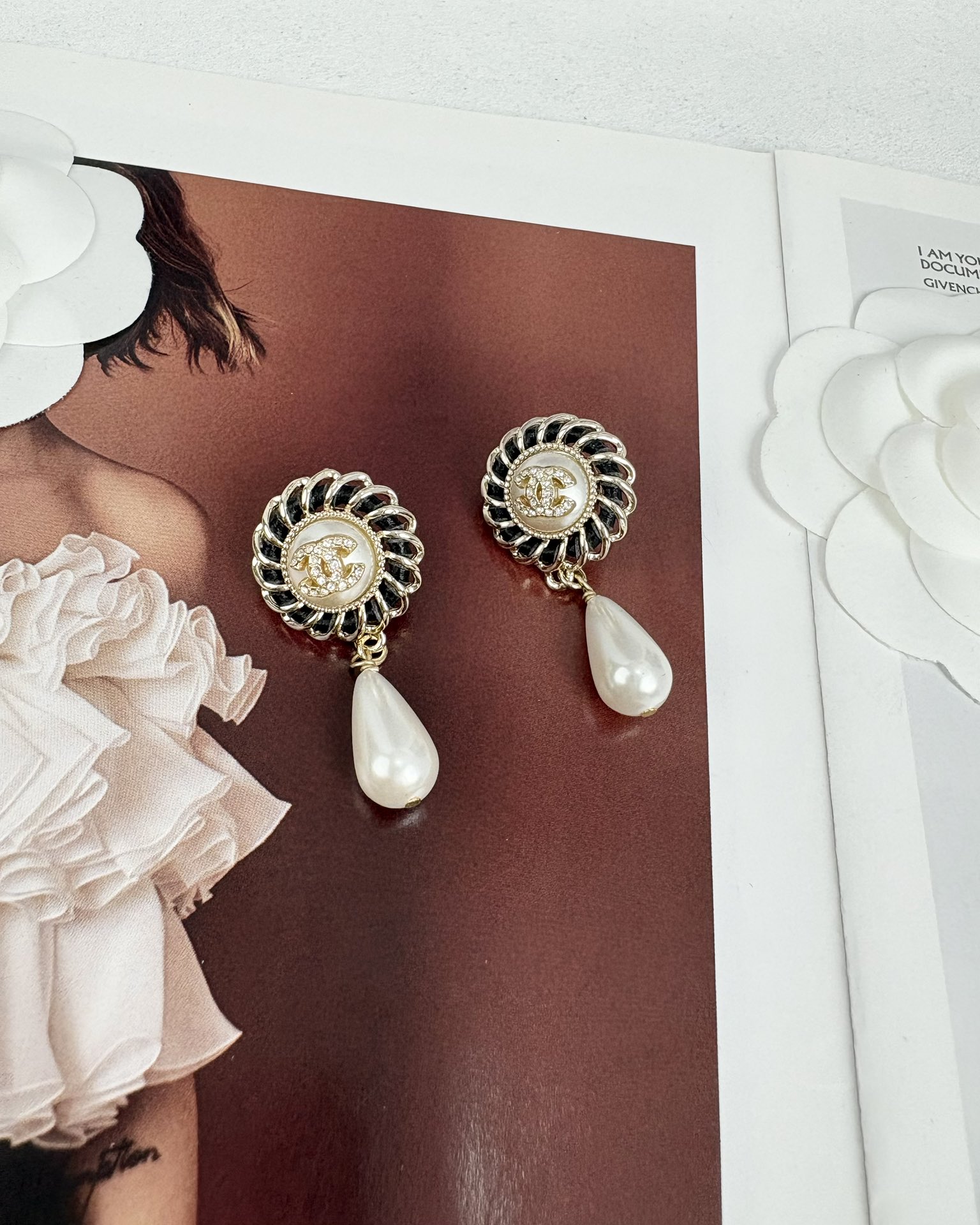 Chanel luxury earrings 3