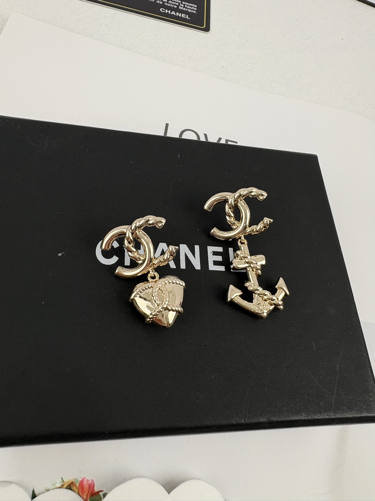NO:574259,Xiaoxiang's new glossy love Anchor asymmetrical AB earrings, Chanel earrings, chanel, earrings19860909小香新款 光面爱心 船锚不对称AB款 耳环,香奈儿耳钉,chanel,earrings,Jewelry