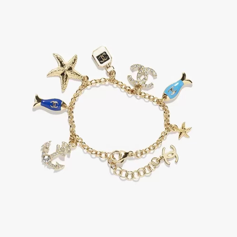 NO:102590,Xiaoxiang new golden full diamond pendant multi-accessories starfish anchor fish bracelet, Chanel bracelet, chanel, bracelet19860909小香新款金色满钻吊坠多配件海星船锚鱼手链,香奈儿手链,chanel,bracelet,Jewelry