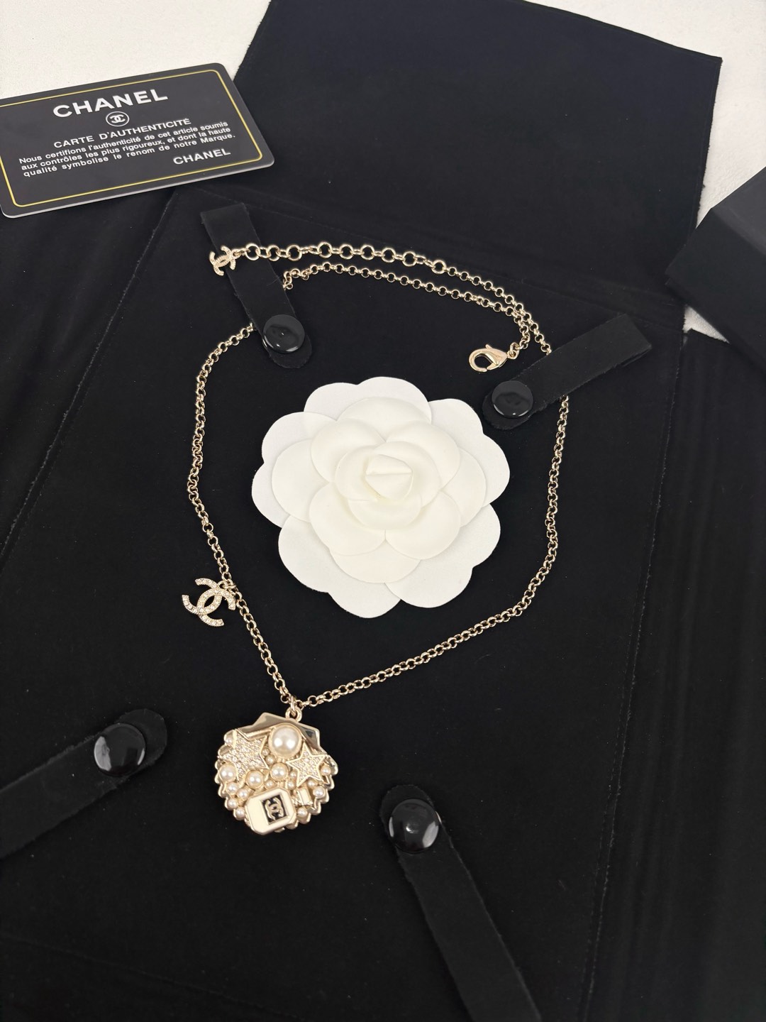 NO:102638,Small fragrance new style full of diamond stars, shell pearls, small perfume bottle pendant, simple necklace, Chanel necklace, chanel, necklace19860909小香新款 满钻星星 贝壳珍珠 小香水瓶吊坠 简约 项链,香奈儿项链,chanel,necklace,Jewelry