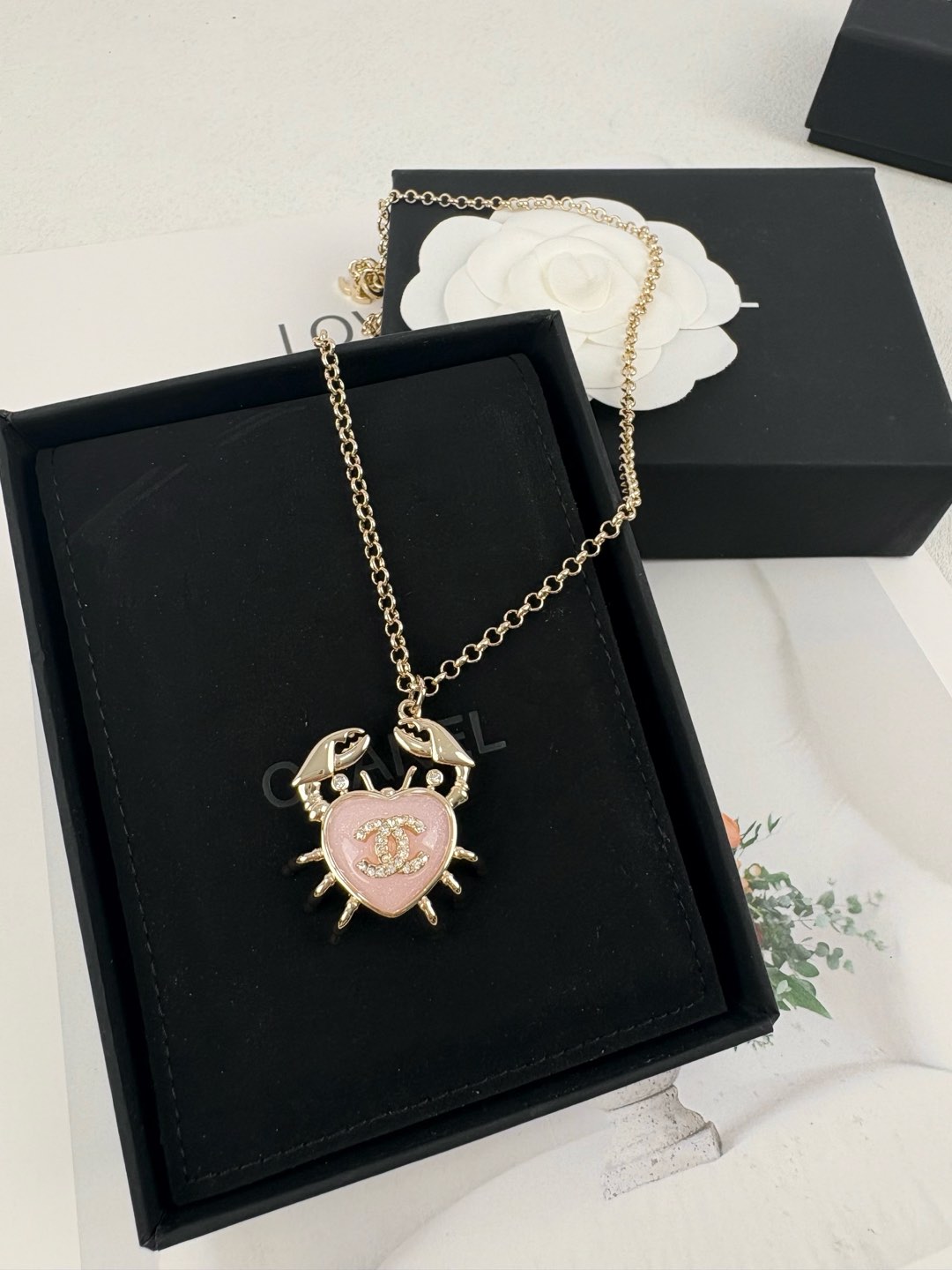Chanel luxury necklace 3
