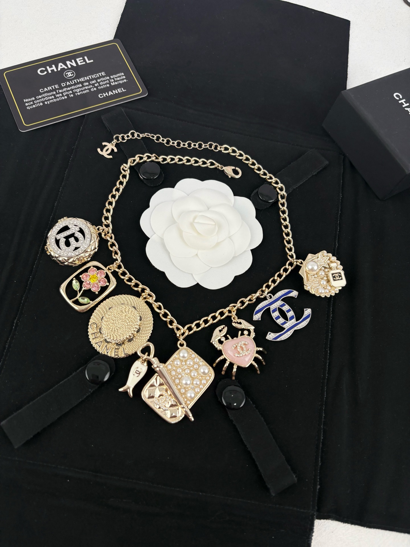 NO:104054,Xiaoxiang early spring new style Ocean series Multiple accessories Luxury style necklace Necklace Flowers Hats Small fish Crab Shells and other elements, Chanel necklace, chanel, necklace, hats19860909小香早春新款 海洋系列 多配件 奢华风项链 颈链 花朵 帽子 小鱼 螃蟹 贝壳等元素,香奈儿项链,chanel,necklace,hats,Jewelry