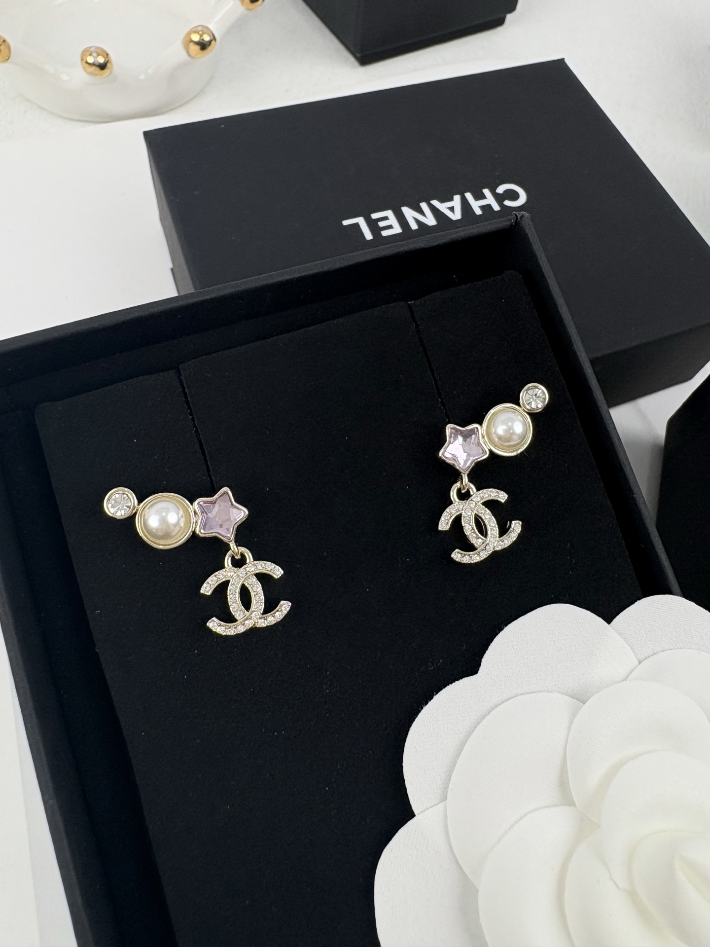 NO:103963,Xiaoxiang new style, versatile temperament, pink, five-pointed star, star diamond, pearl earrings, chanel, earrings19860909小香新款 气质百搭 粉色 五角星 星星钻 珍珠耳环,香奈儿耳钉,chanel,earrings,Jewelry