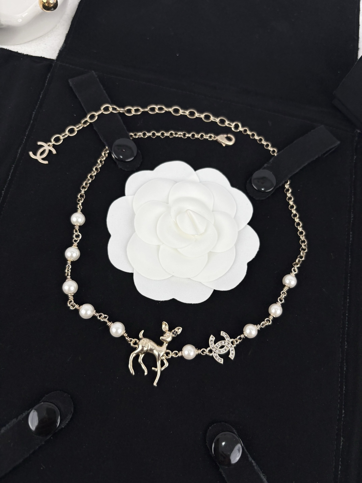 NO:104394,Xiaoxiang new style Xiaolu double c full diamond pearl necklace short necklace, Chanel necklace, chanel, necklace19860909小香新款 小鹿 双c满钻 珍珠 颈链 短款 项链,香奈儿项链,chanel,necklace,Jewelry