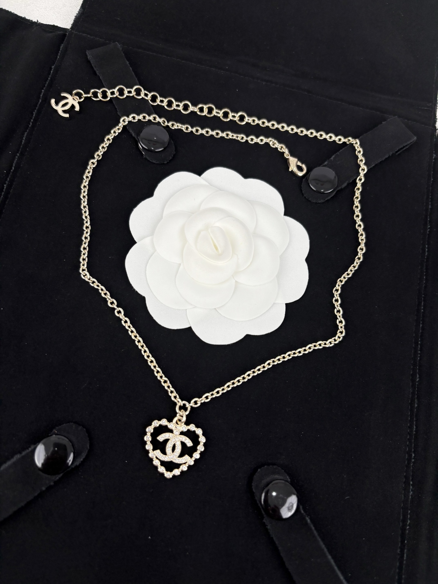 NO:104384,Xiaoxiang new style light gold peach heart double c full diamond pendant simple versatile necklace, Chanel necklace, chanel, necklace19860909小香新款 浅金色 桃心双c满钻 吊坠 简约百搭项链,香奈儿项链,chanel,necklace,Jewelry