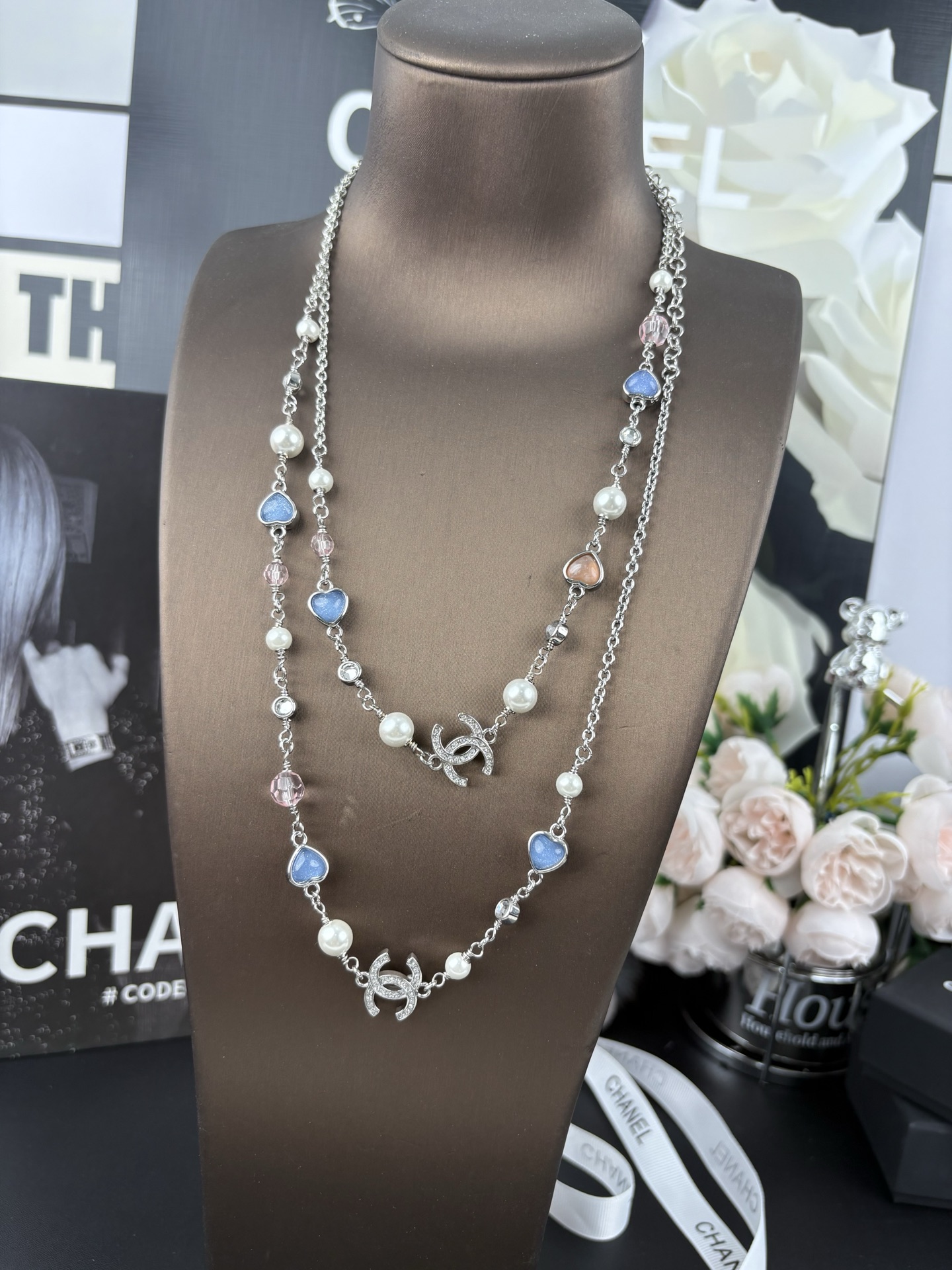 NO:359567,Xiaoxiang 25p new product blue peach heart resin white beads transparent pink crystal diamond necklace sweater chain, Chanel necklace, chanel, sweaters, necklace19860909小香25p 新品 蓝色桃心树脂 白珠 透明粉水晶钻 项链 毛衣链,香奈儿项链,chanel,sweaters,necklace,Jewelry