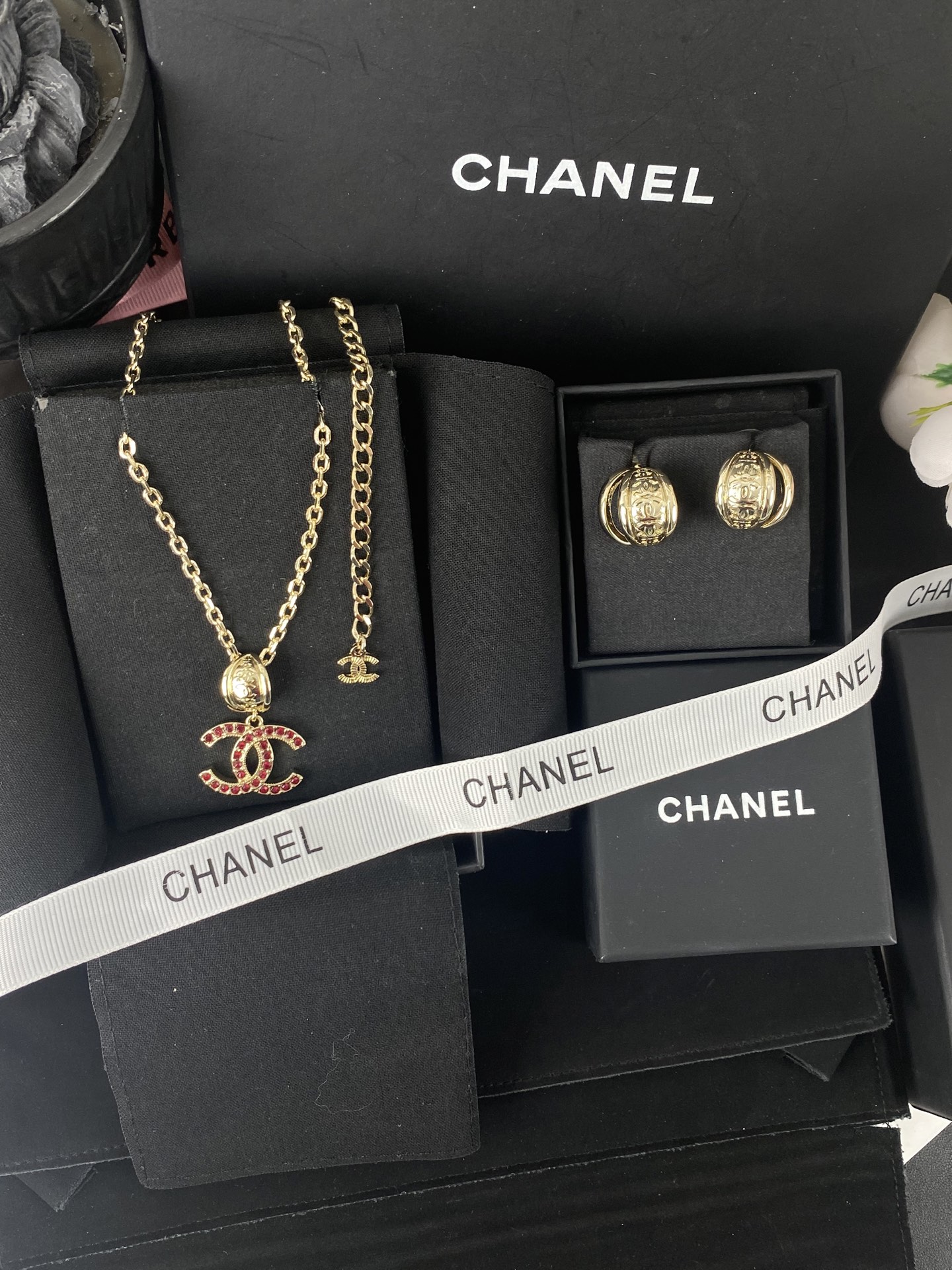 CHANEL Earrings Semicircle Embossed Cutout Pumpkin