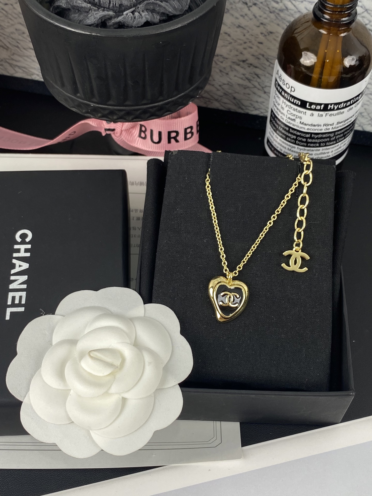 NO:584803,Xiaoxiang's new product, dripping black peach heart gold necklace, Chanel necklace, chanel,necklace19860909小香新品 滴油黑色桃心金色项链,香奈儿项链,chanel,necklace,Jewelry