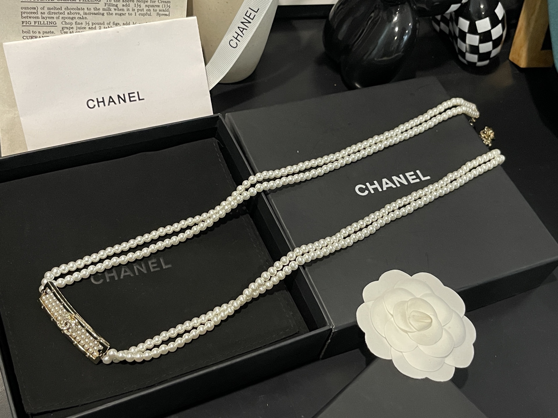 NO:553491,Xiaoxiang's new double-layer pearl diamond pattern square diamond waist chain sweater chain, Chanel waist chain Chanel necklace, chanel, sweaters, necklace19860909小香新款 双层珍珠 菱格纹方块 镶钻腰链毛衣链,香奈儿腰链香奈儿项链,chanel,sweaters,necklace,Jewelry
