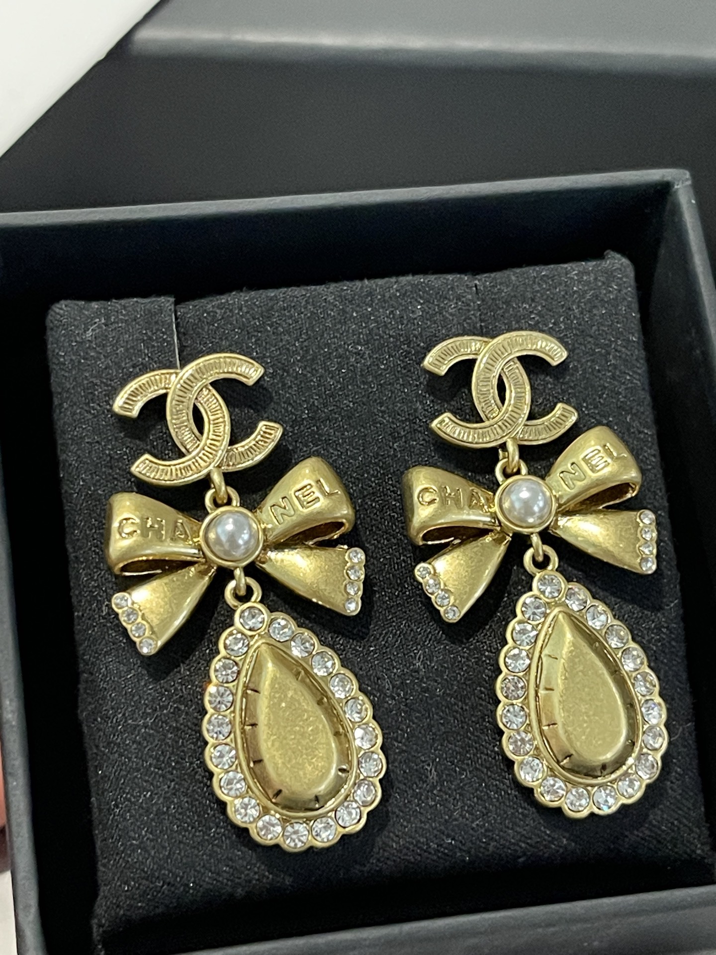 Chanel Chanel 25k 金蝴蝶结 水滴形吊坠耳环