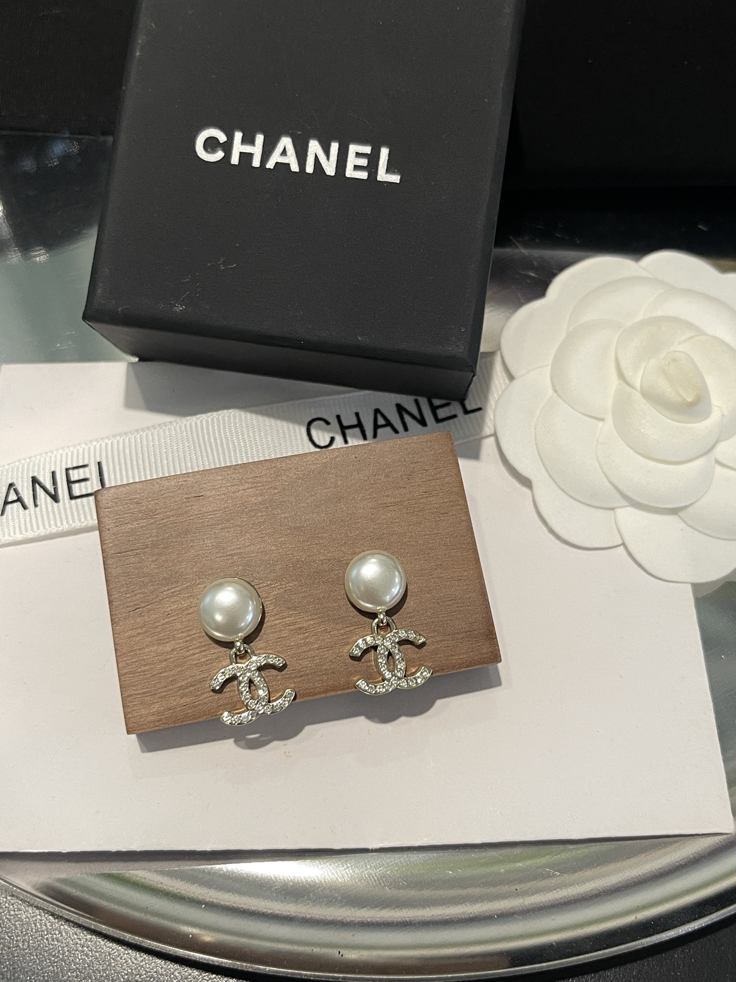 Chanel Chanel 珍珠双C满钻 吊坠耳环