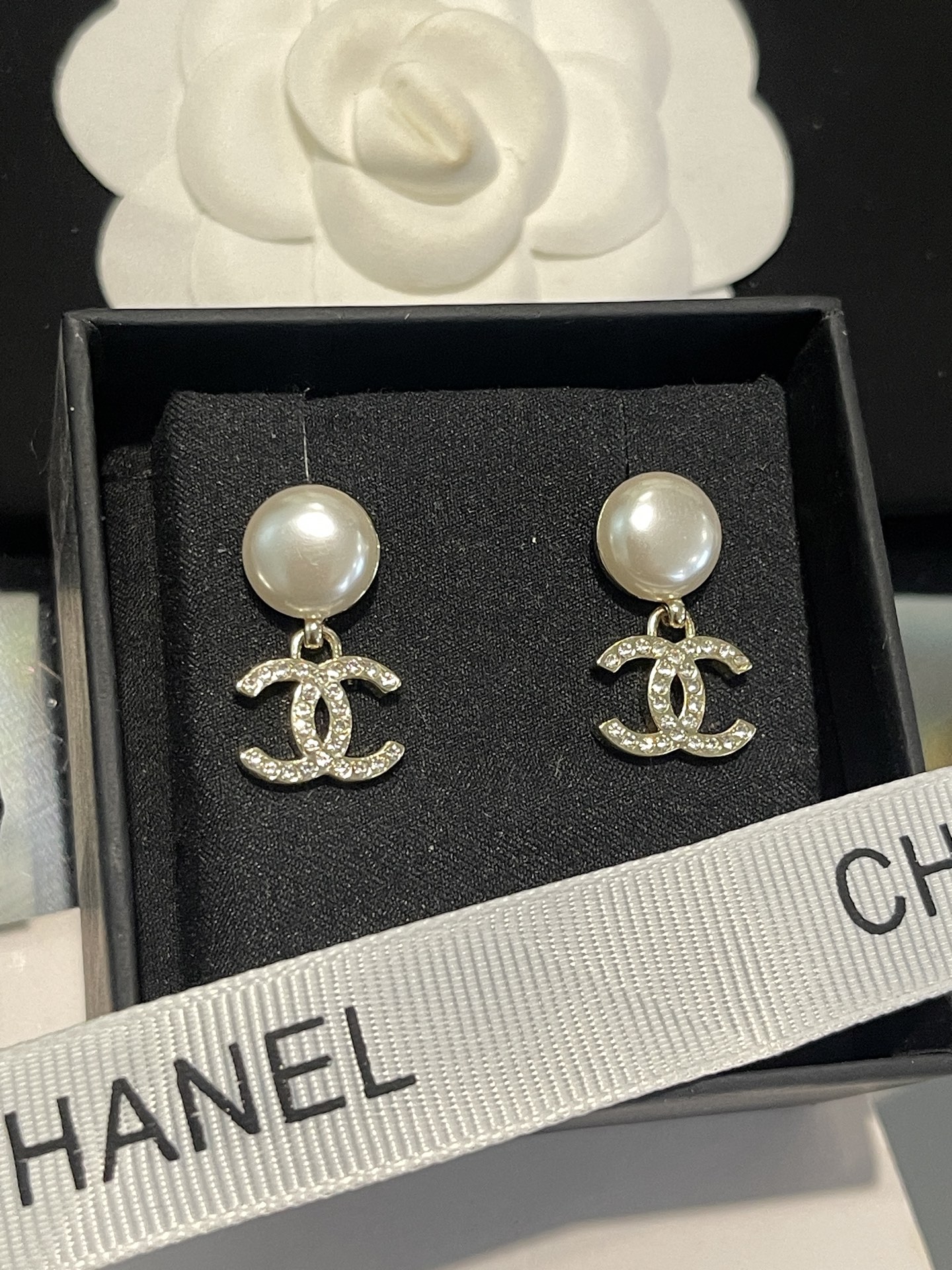 Chanel Chanel 珍珠双C满钻 吊坠耳环