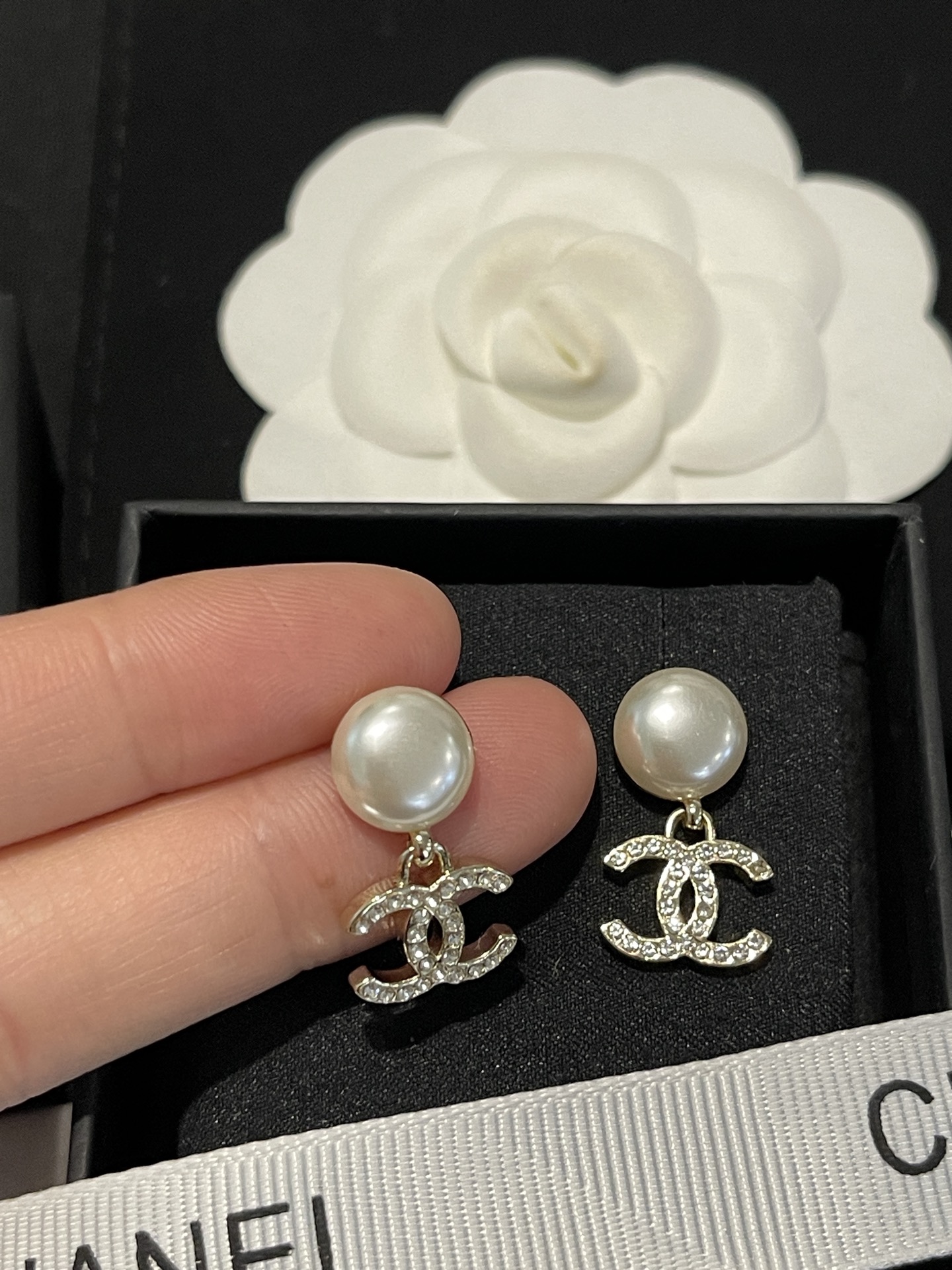 Chanel Chanel 珍珠双C满钻 吊坠耳环