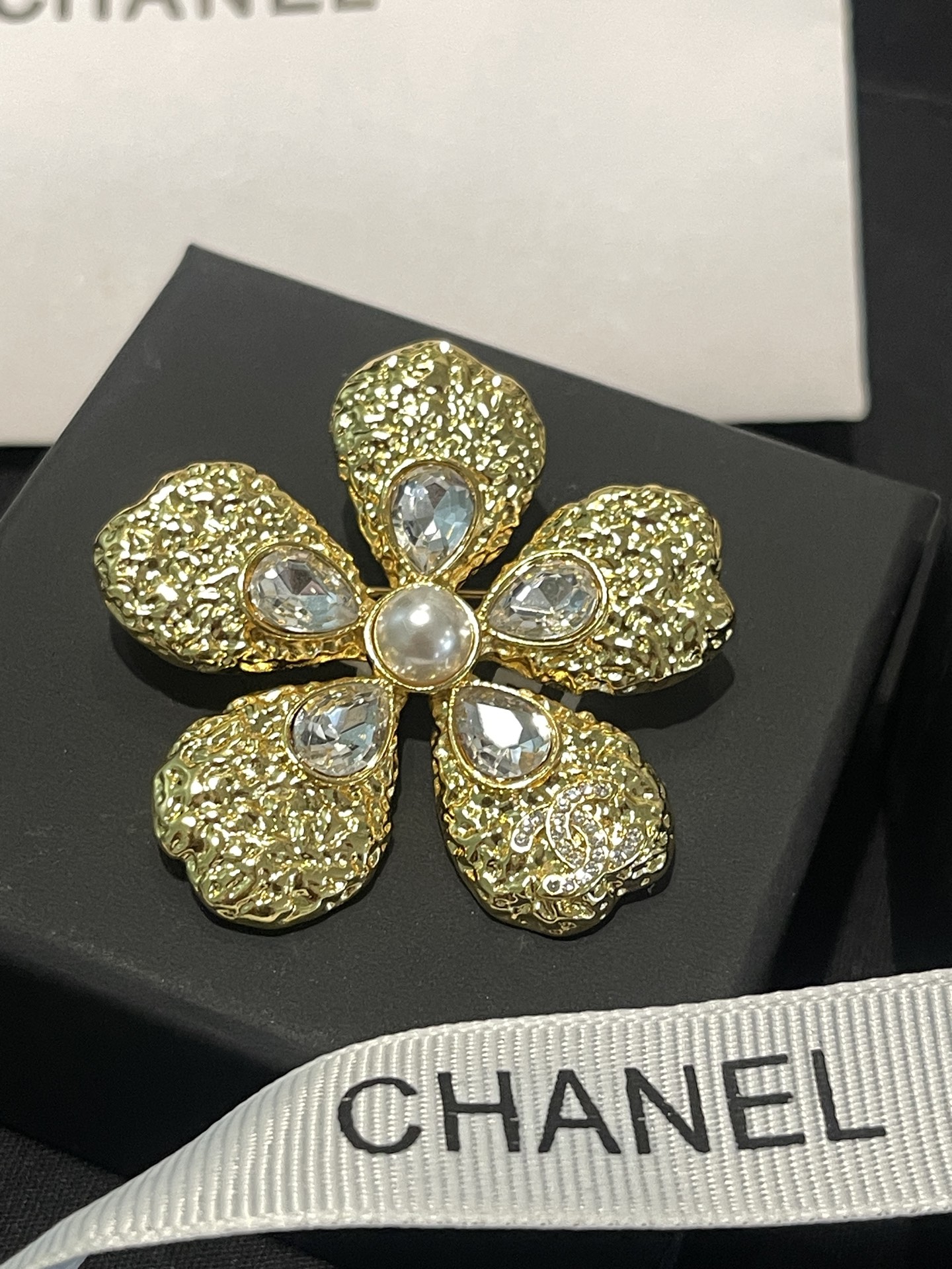 Chanel Chanel 花朵 水滴 钻胸针