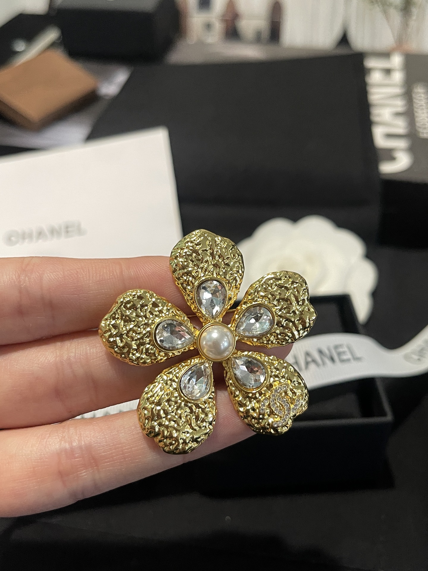 Chanel Chanel 花朵 水滴 钻胸针