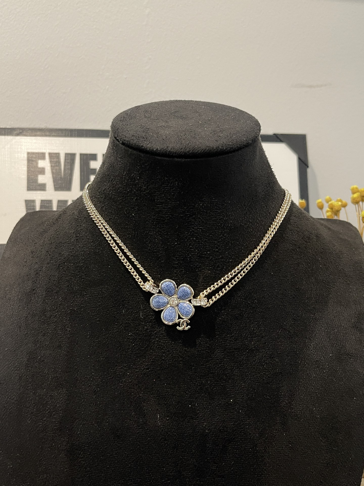 Chanel Chanel 牛仔蓝色珐琅山茶花 双c项链