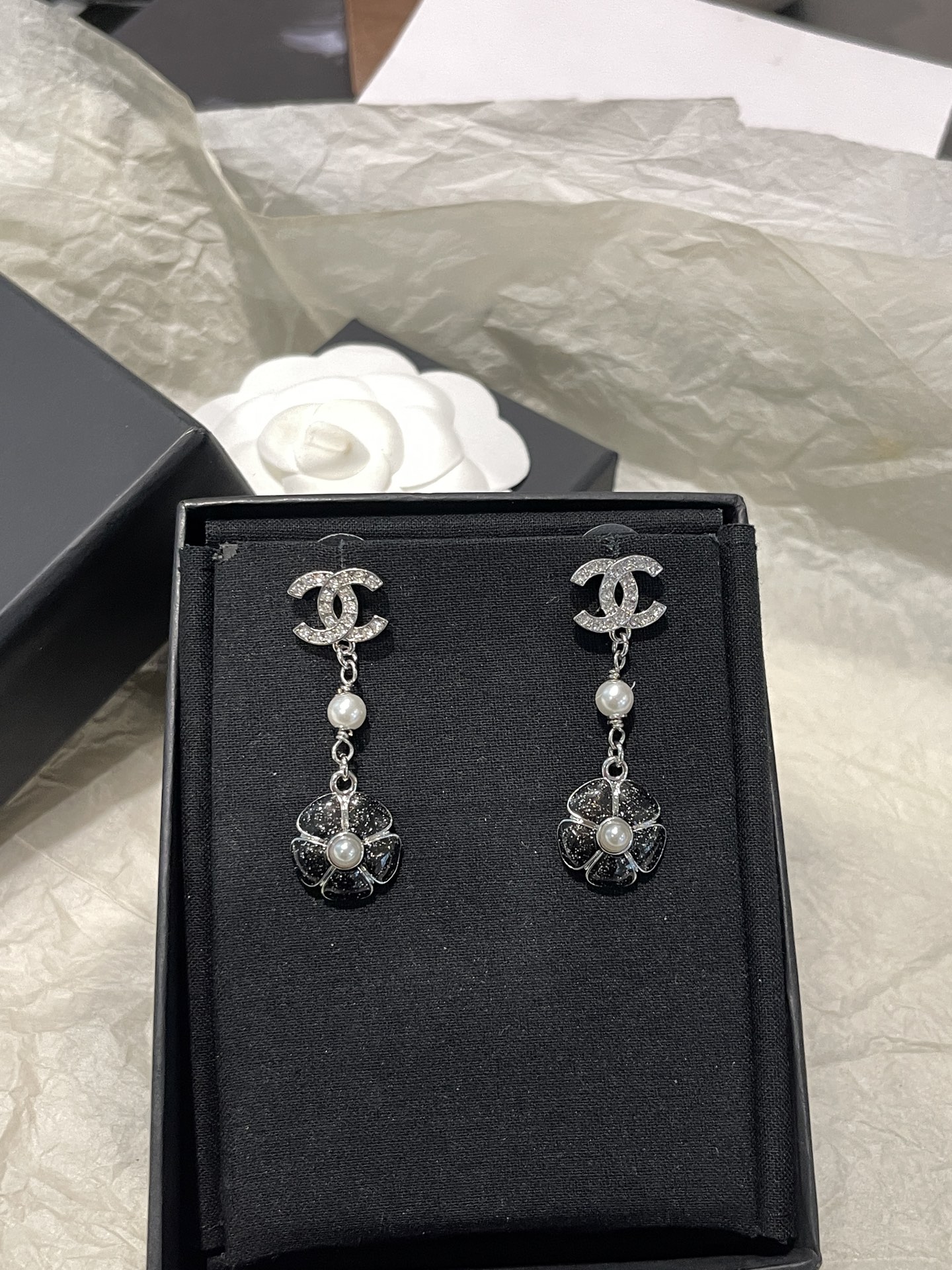 Chanel Chanel 山茶花珐琅吊坠耳钉