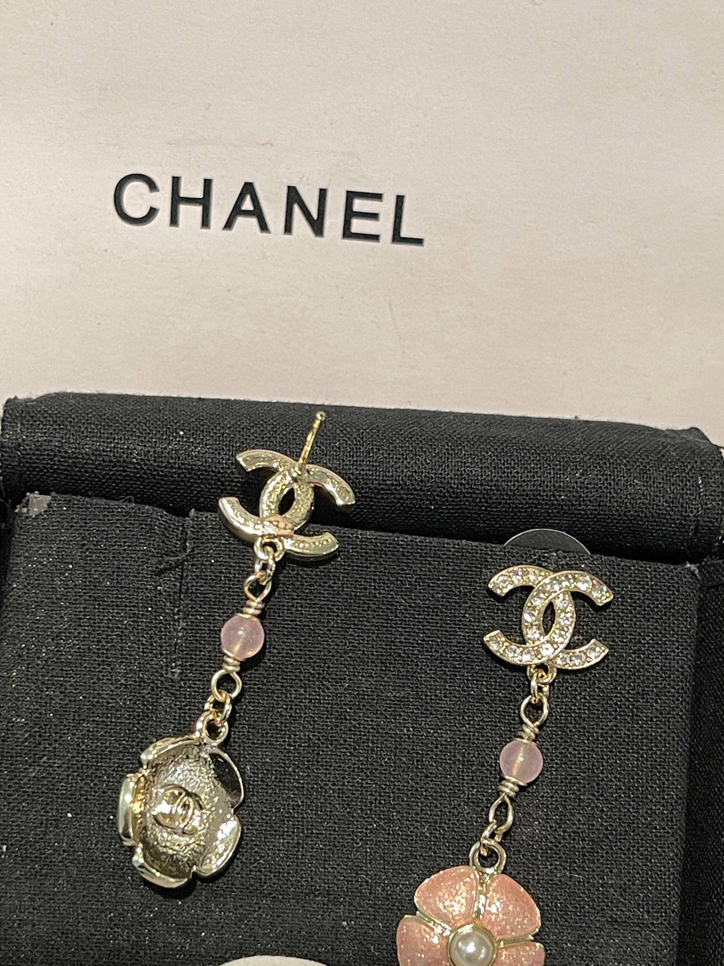 Chanel Chanel 山茶花珐琅吊坠耳钉
