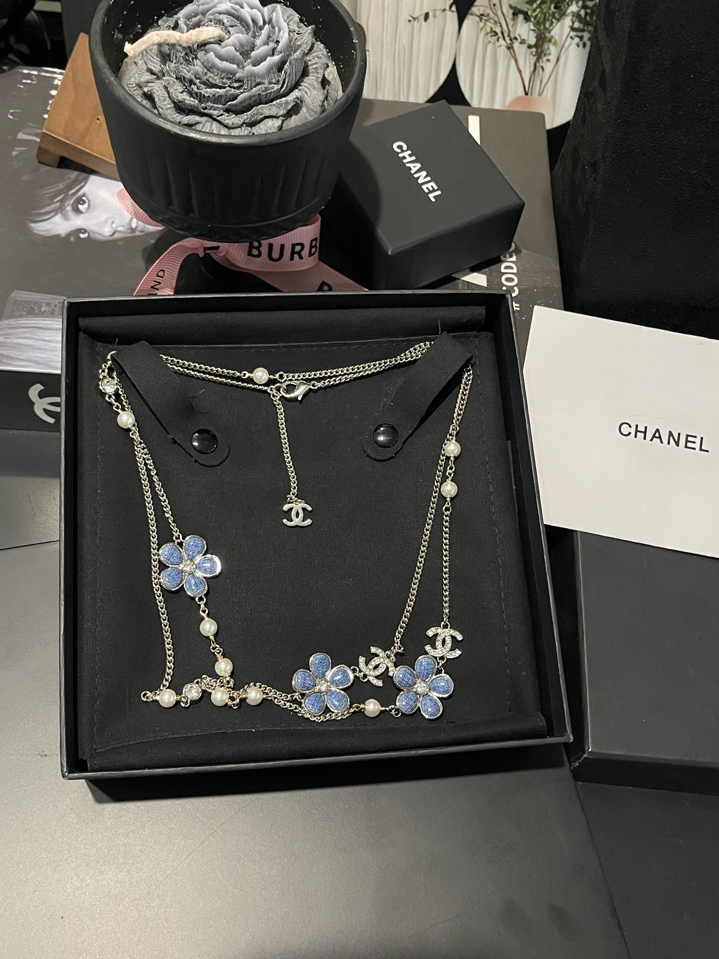 Chanel Chanel 丹宁花 花瓣圆钻毛衣链