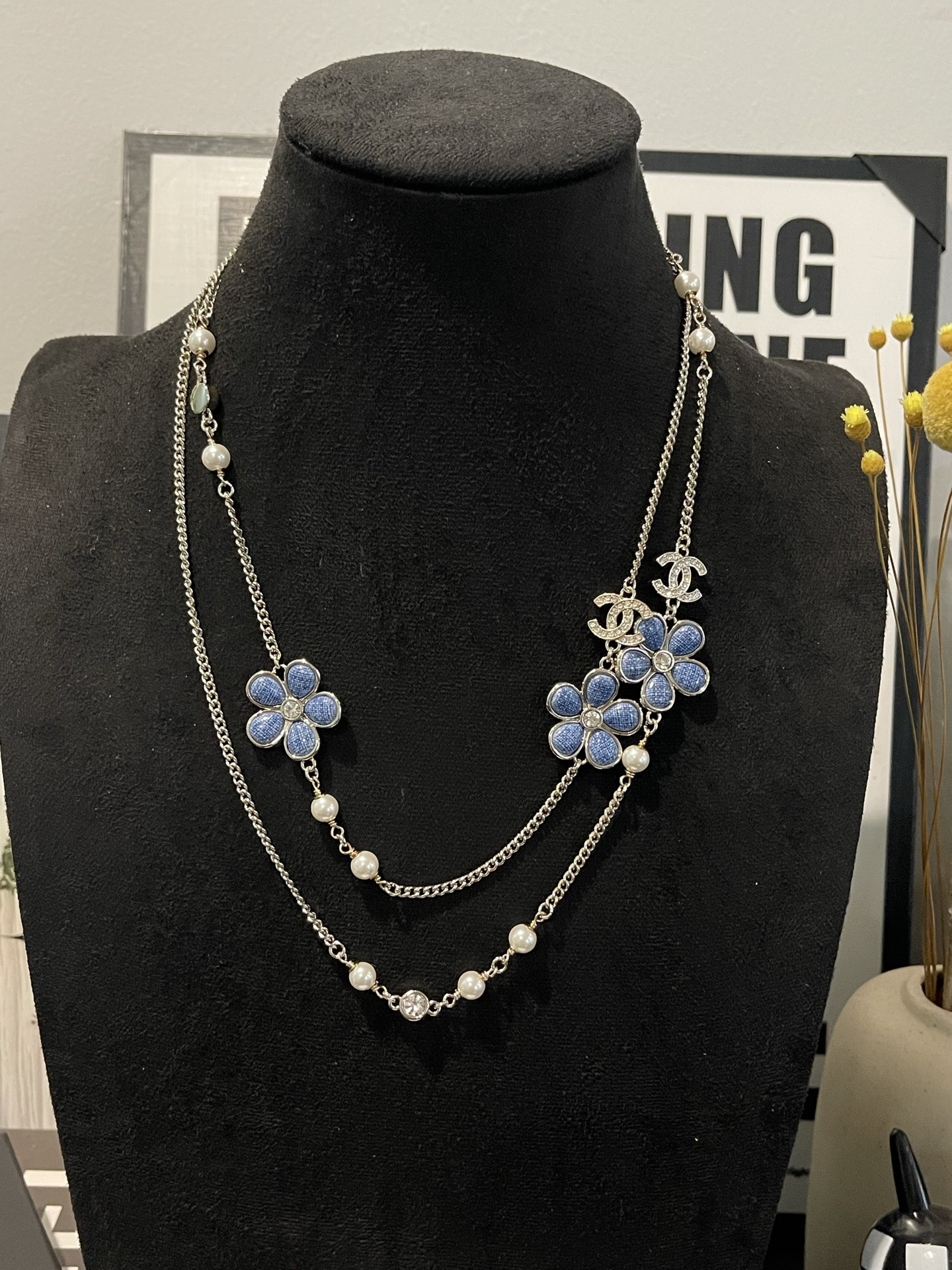 Chanel Chanel 丹宁花 花瓣圆钻毛衣链