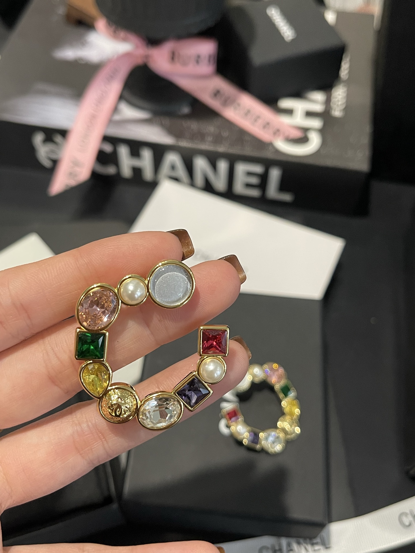 NO:754143,Xiaoxiang's new pink oval colored diamond semi-circular lava earrings, Chanel earrings, chanel, earrings19860909小香新款 粉色椭圆彩钻 半圆熔岩耳环,香奈儿耳钉,chanel,earrings,Jewelry