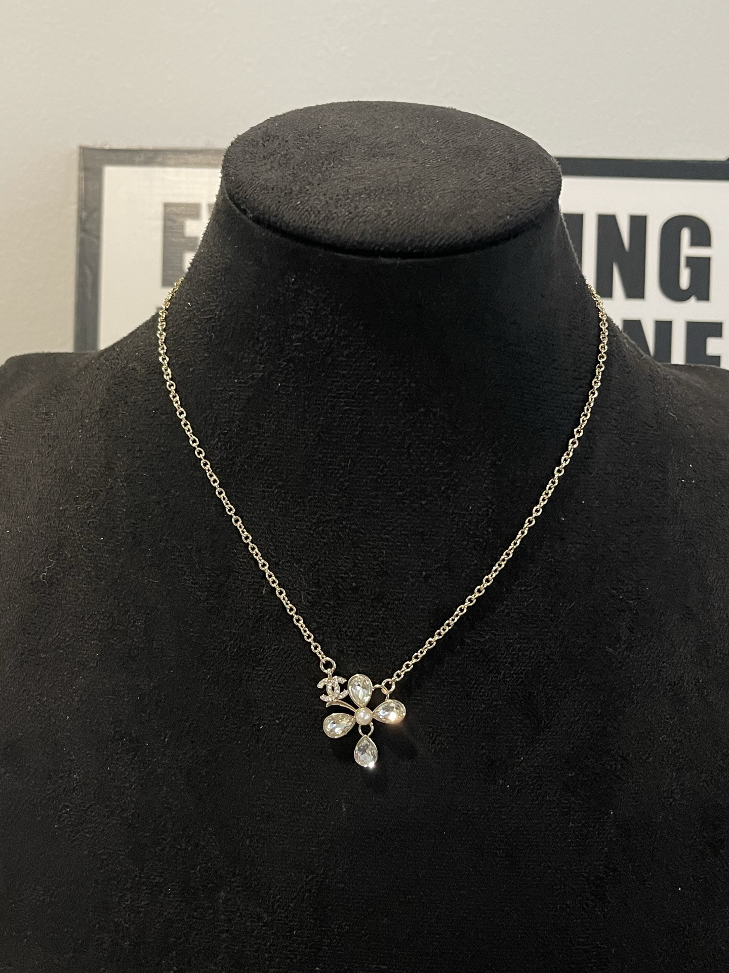 Chanel Chanel 淡金色四叶草 吊坠项链