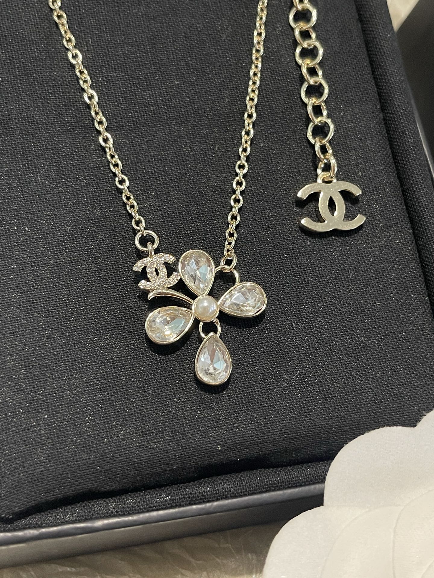 Chanel Chanel 淡金色四叶草 吊坠项链