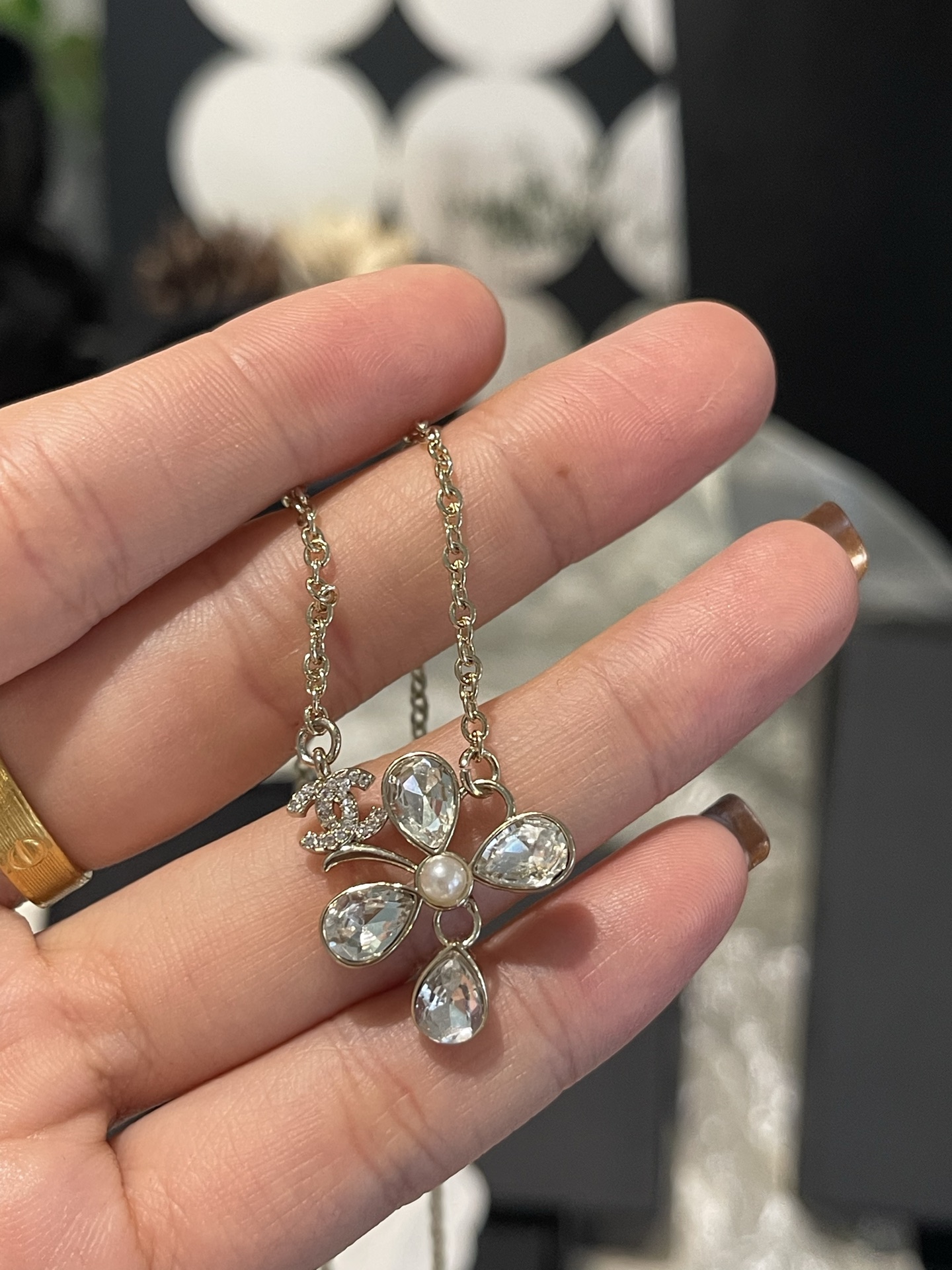 Chanel Chanel 淡金色四叶草 吊坠项链