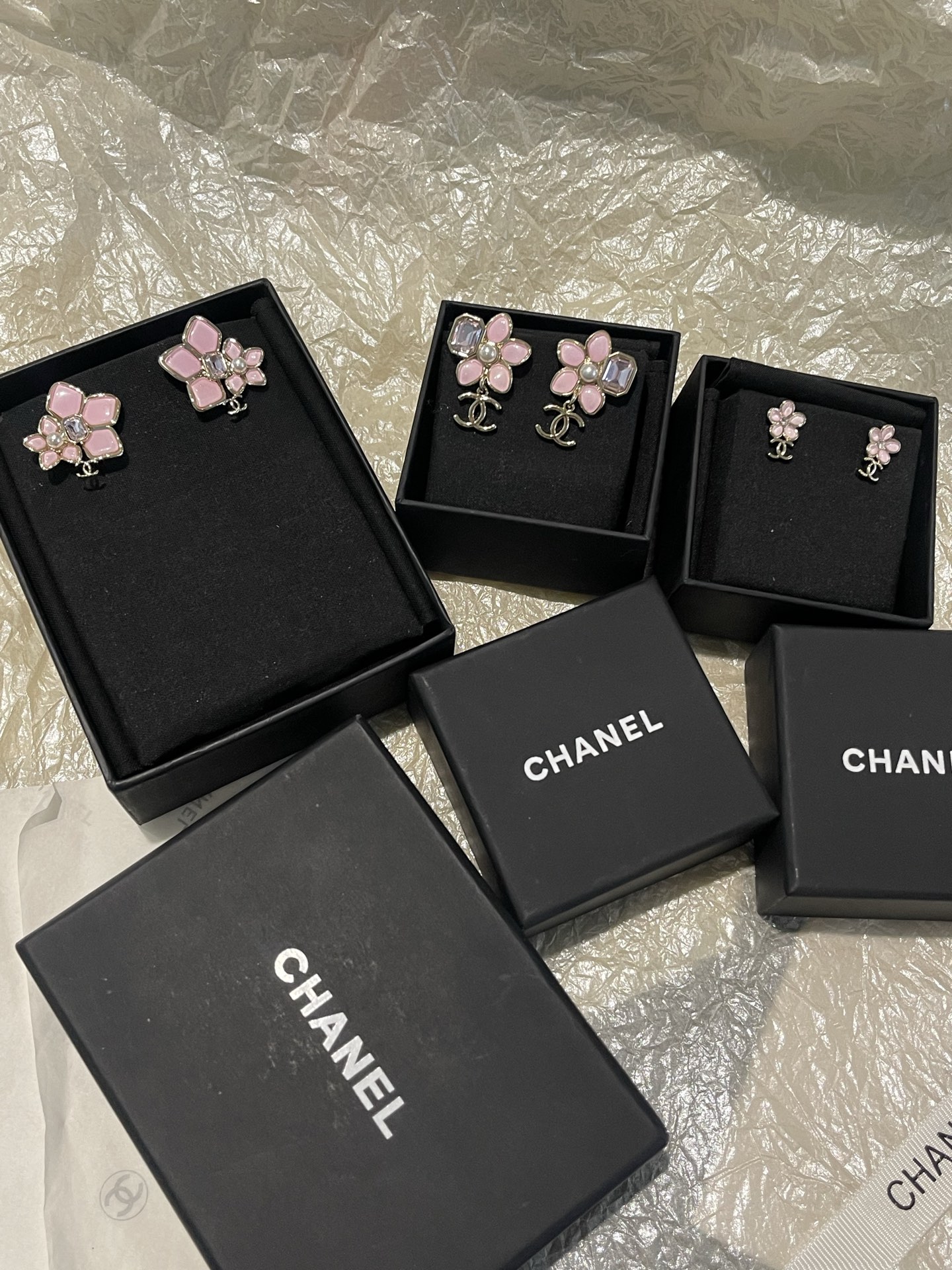 Chanel Chanel 粉色树脂方钻 光面双C吊坠耳钉