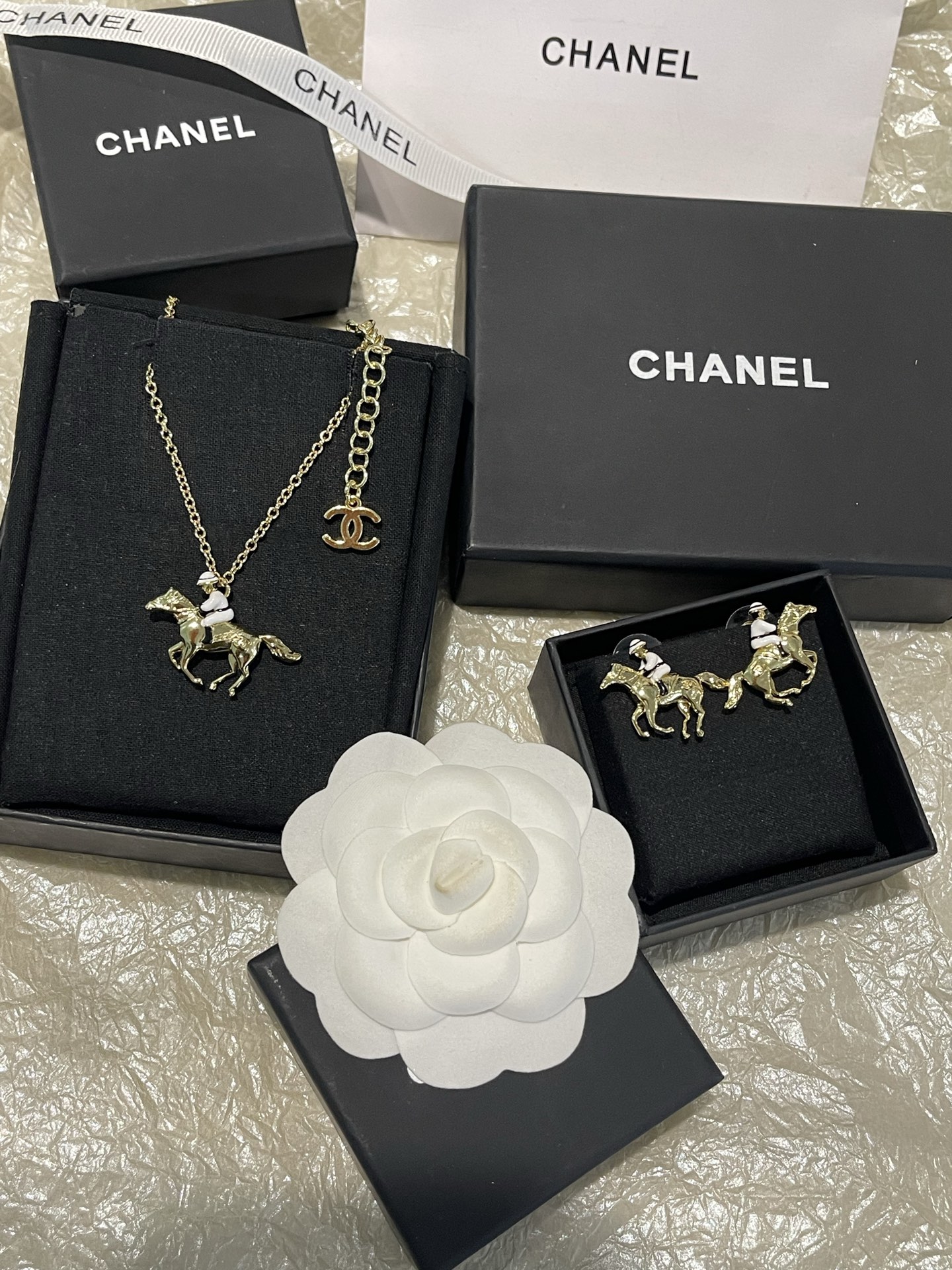 Chanel Chanel 小马 白色珐琅 骑马造型吊坠项链