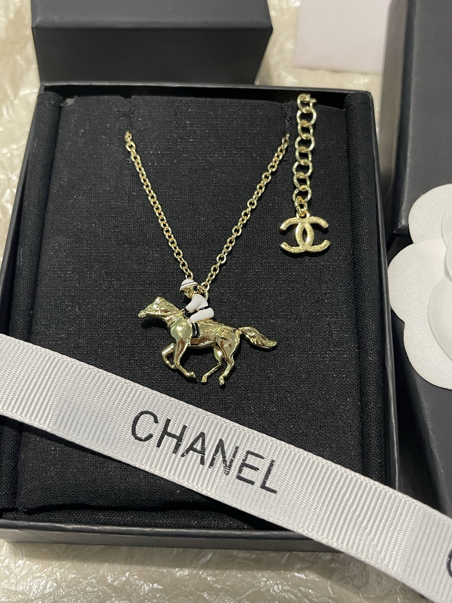 Chanel Chanel 小马 白色珐琅 骑马造型吊坠项链