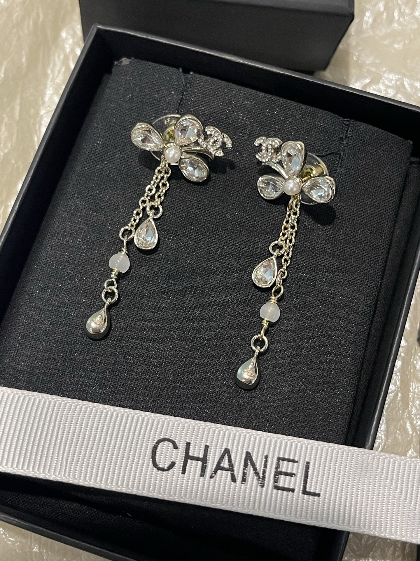 Chanel Chanel 三叶草 水钻流苏 吊坠长款耳环