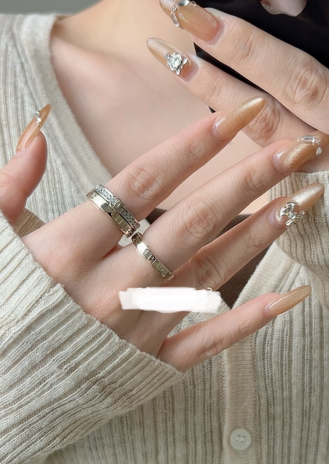 Chanel Chanel 26P 光面镶钻 浮雕三合一戒指目前只有8#