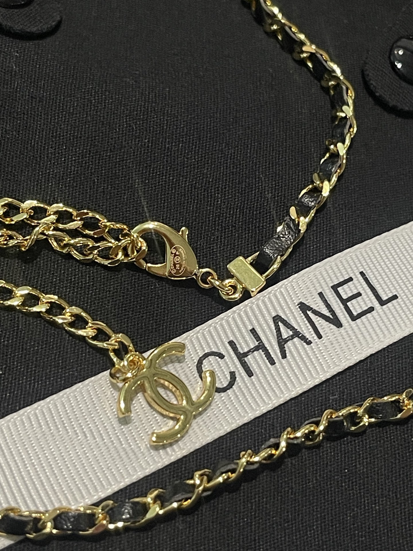 Chanel Chanel 穿皮光面小C 细链叠戴颈链项链