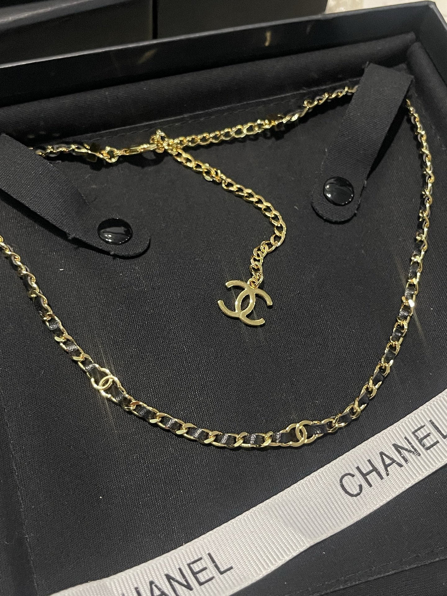 Chanel Chanel 穿皮光面小C 细链叠戴颈链项链