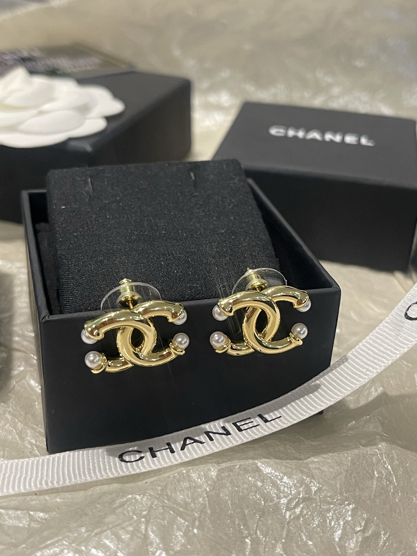 Chanel Chanel 26P光面双C 珍珠简约风耳钉