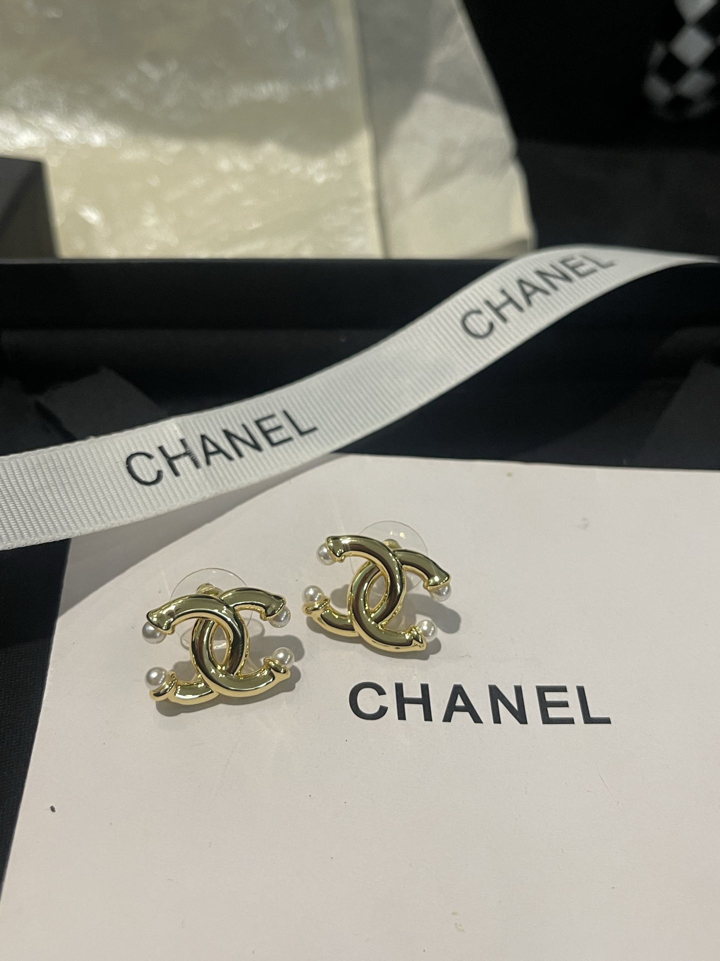 Chanel Chanel 26P光面双C 珍珠简约风耳钉