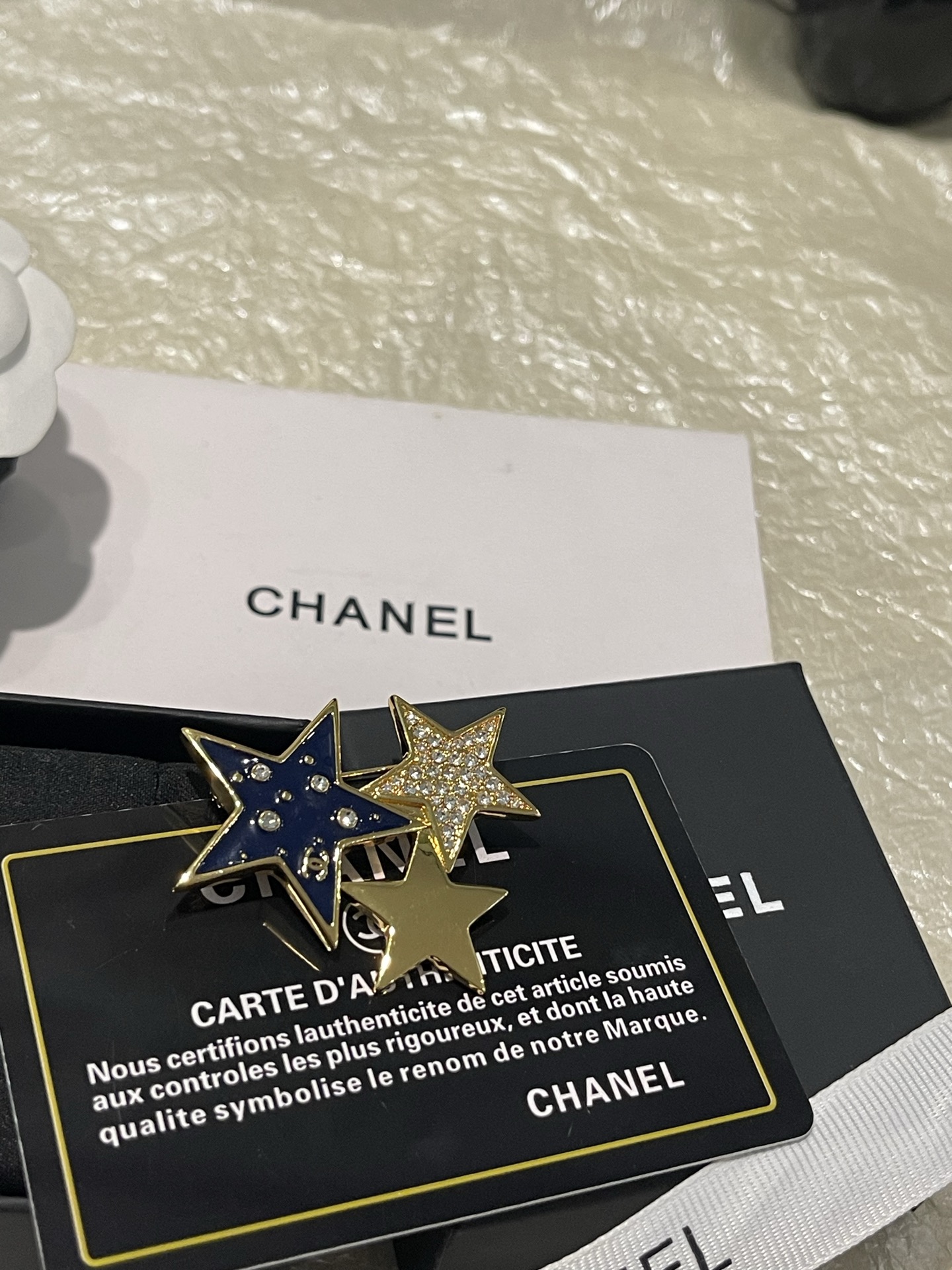 NO:895978,Xiaoxiang's new 26S oil-dropped glossy five-pointed star brooch, Chanel brooch, chanel, brooch, breastpin19860909小香新款 26S 滴油满钻 光面五角星胸针,香奈儿胸针,chanel,brooch，breastpin,Jewelry
