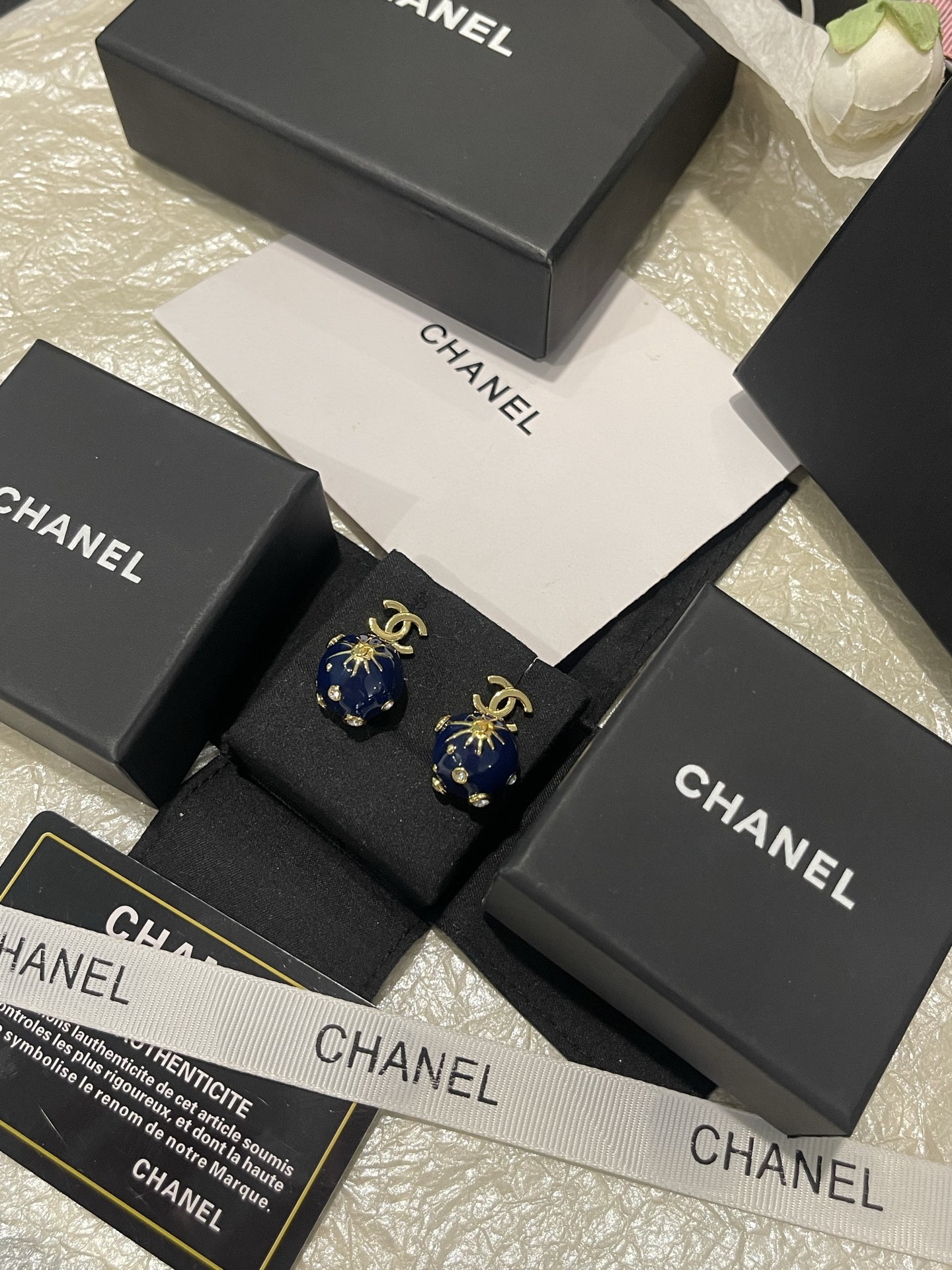 NO:816905,Xiaoxiang's new blue double C planet ball universe shape earrings, Chanel earrings, chanel19860909小香新款 蓝色双C星球 圆球宇宙造型耳钉,香奈儿耳钉,chanel,Jewelry