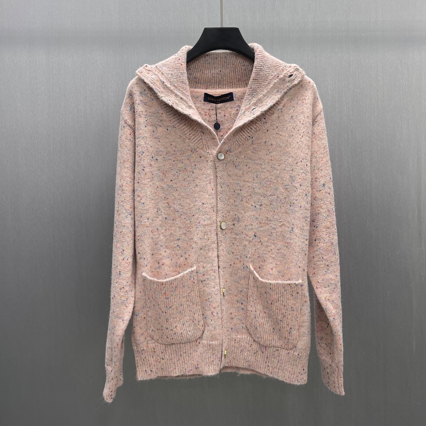 P360 🧧LU Cárdigan Tweed Mohair TALLA: S-XL Este ligero cárdigan de mohair del desfile de primavera y verano de 2026 de…